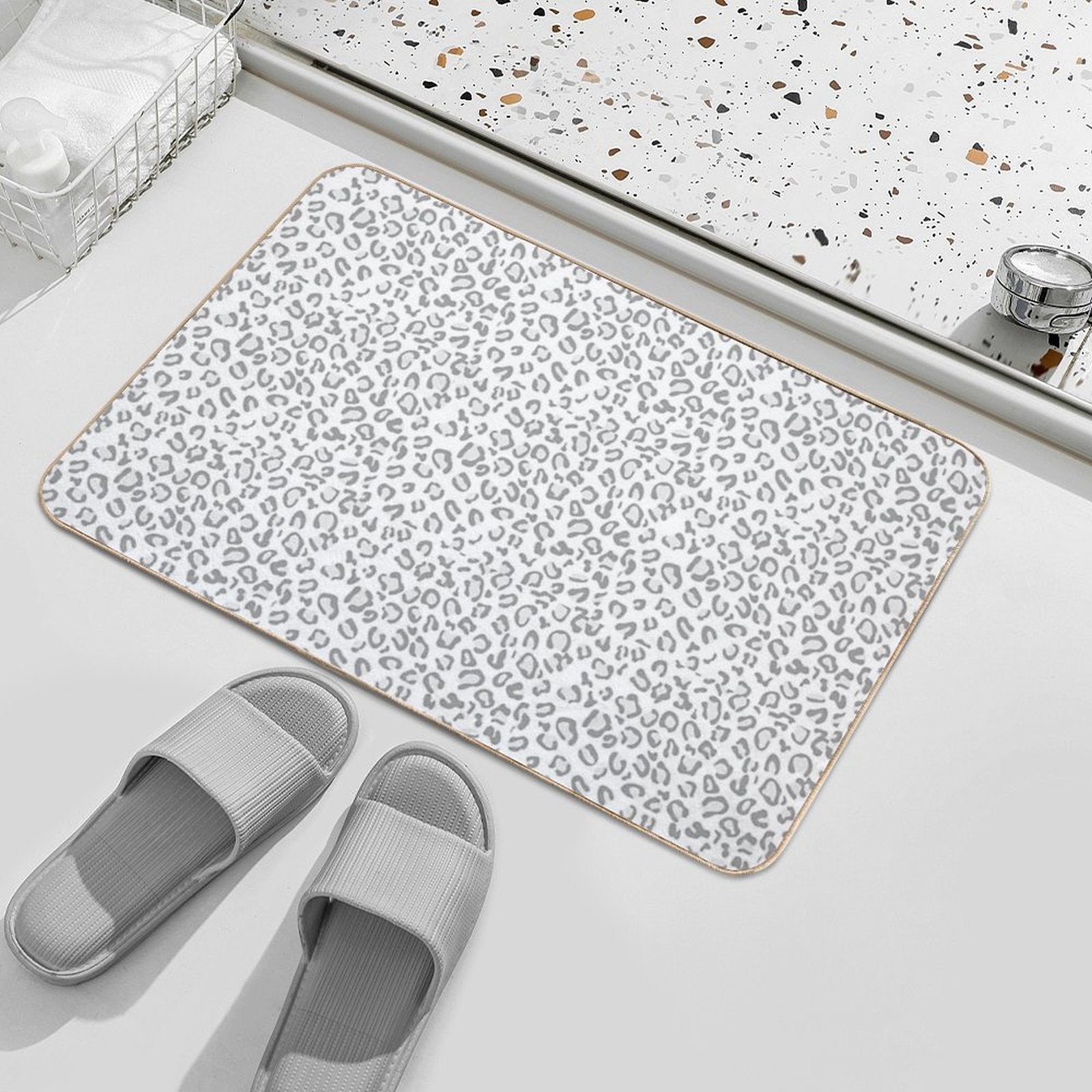 Gray Cheetah Print  Rapid-Drying Bath Mat