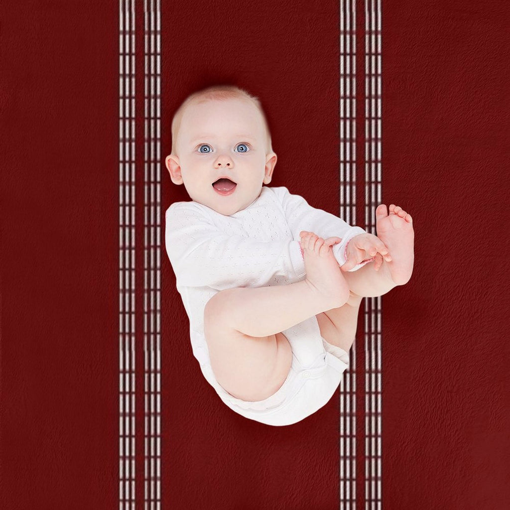 RED BALL CRICKET Compact Throw Blanket
