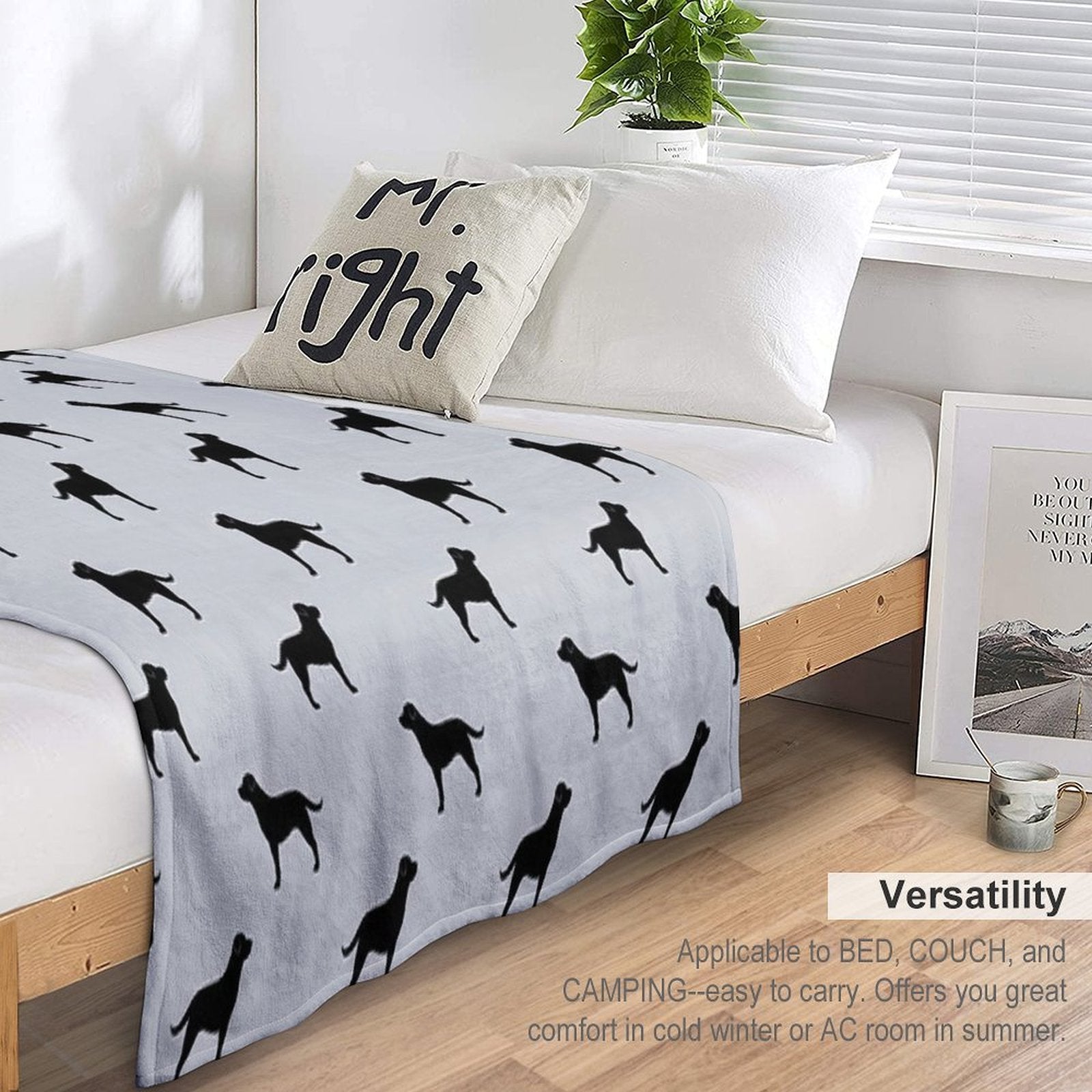 Black Labrador Retriever Silhouette(s) All-season Throw Blanket