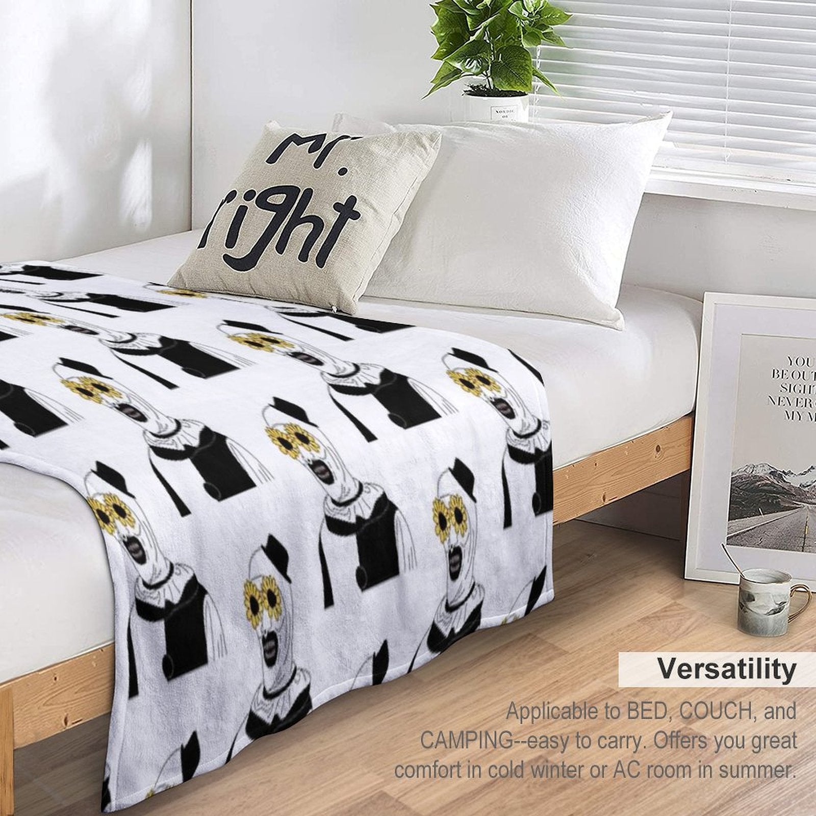 Art The Clown - Terrifier Classic Eco-conscious Throw Blanket