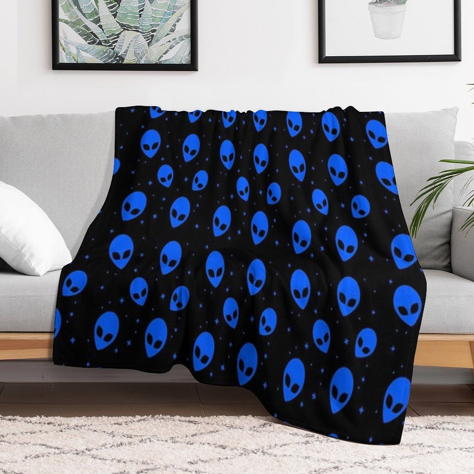 Blue And Black Alien Pattern Durable Throw Blanket