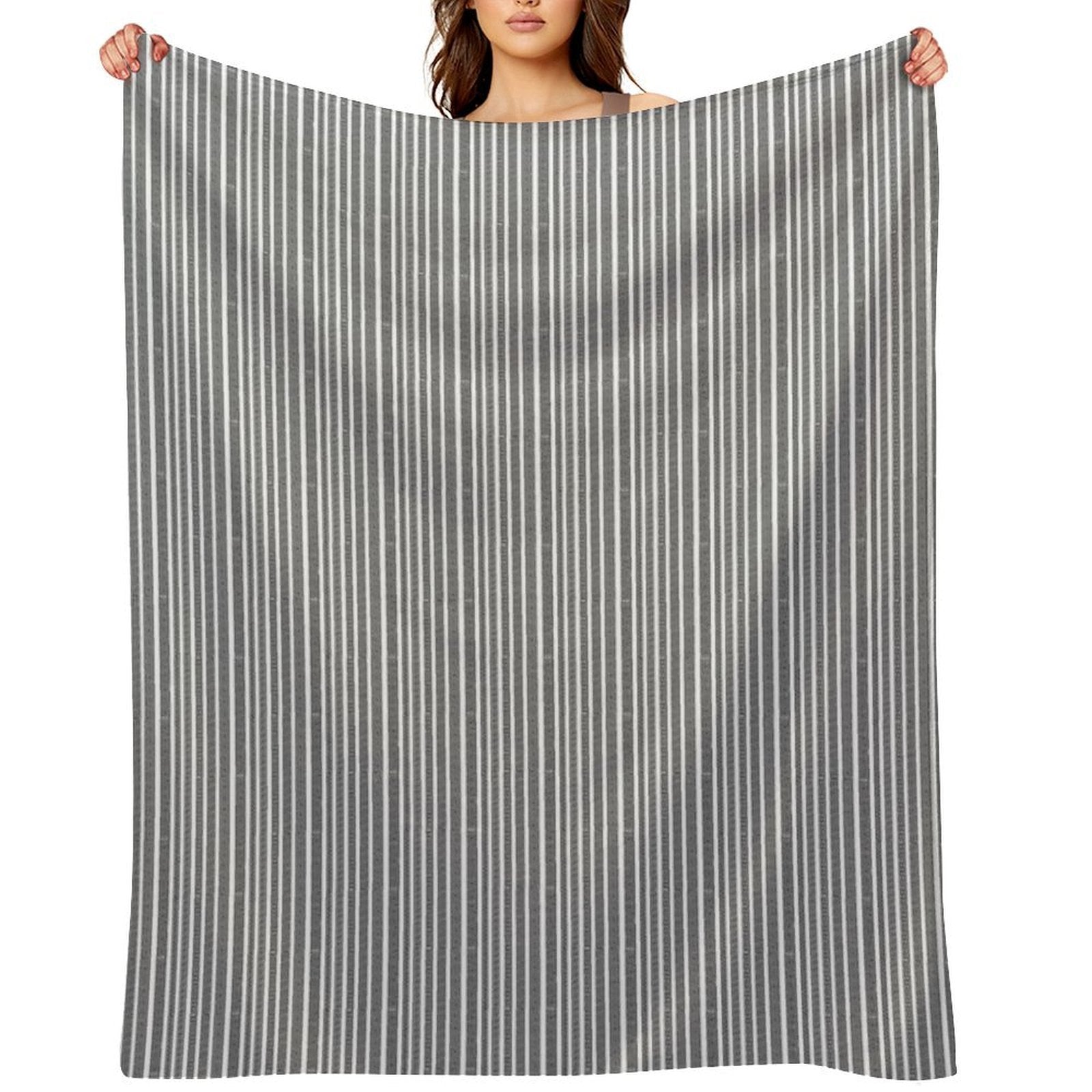 Traingle Pattern Machine-washable Throw Blanket