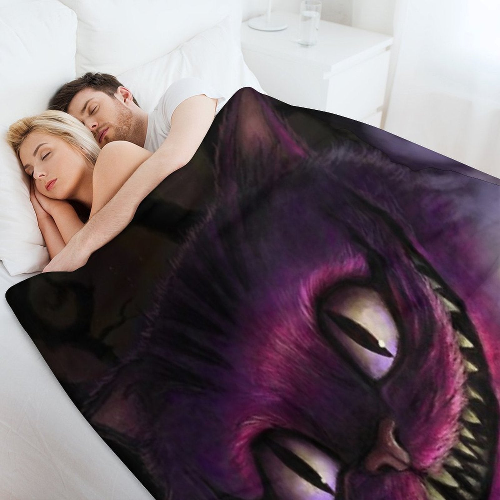 Cheshire Cat Lightweight Throw Blanket