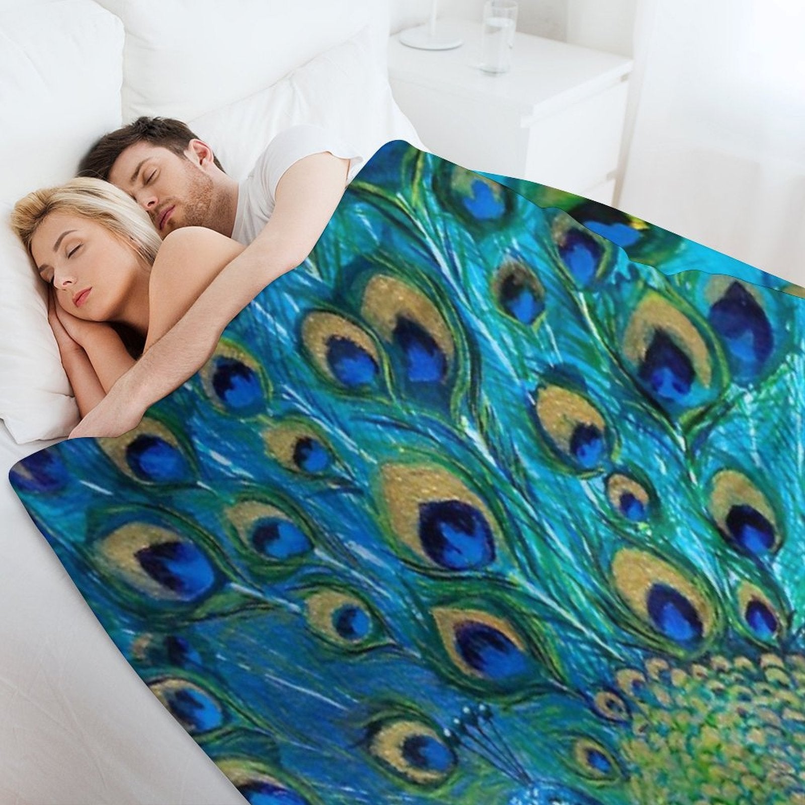 Peacock Full Glory 2 Machine-washable Throw Blanket
