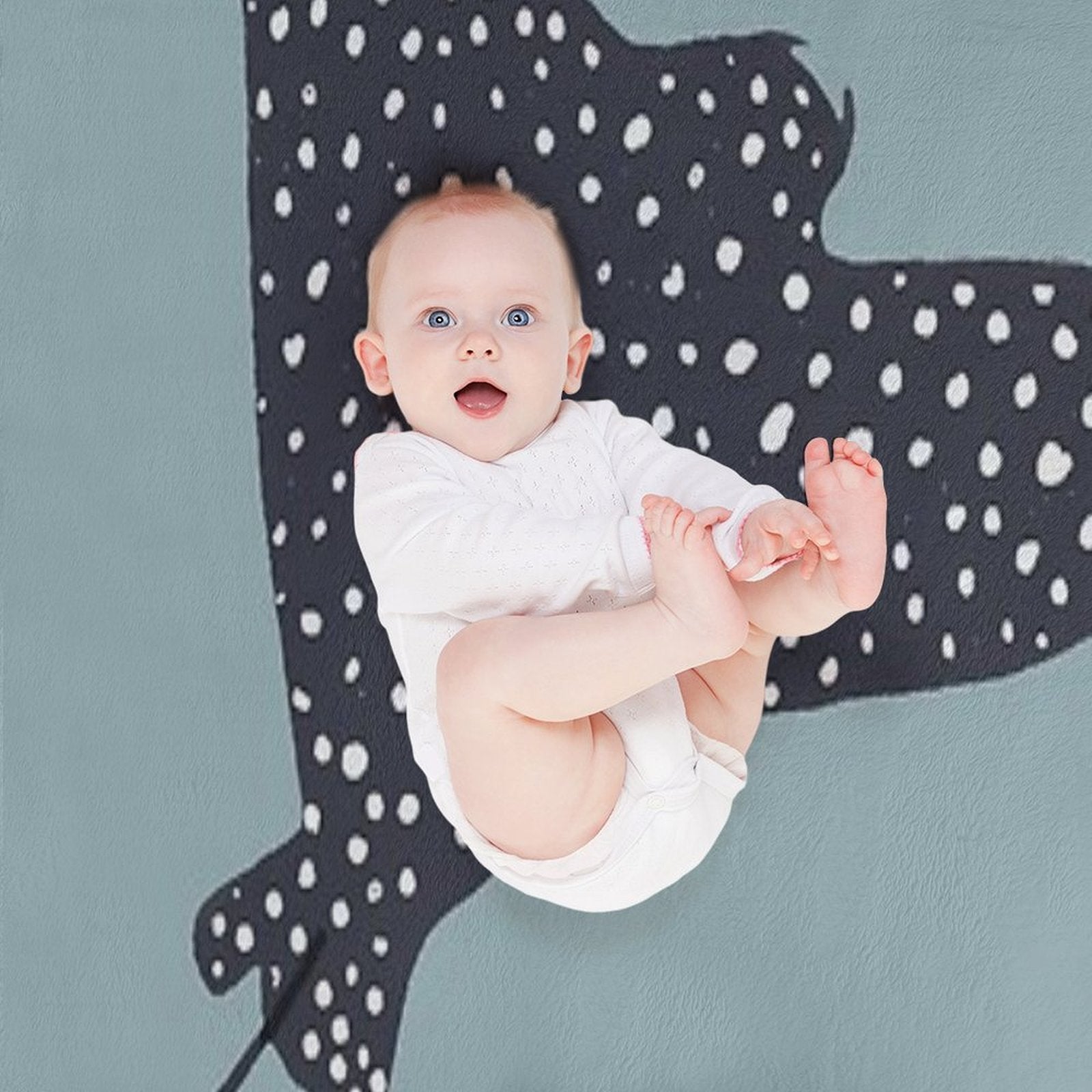 Stingray Fish Illustration Sustainable Throw Blanket