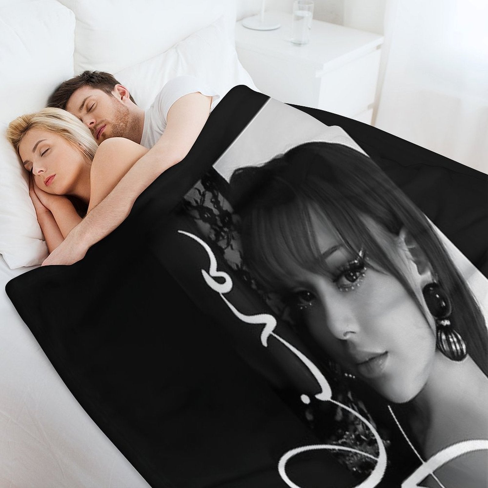 Ayliva Compact Throw Blanket