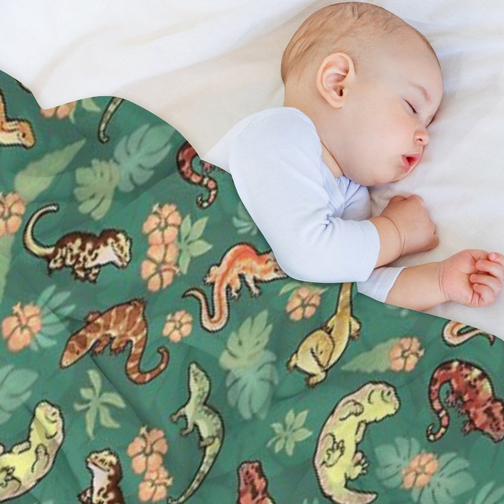 Gecko Family in Green Durable Throw Blanket