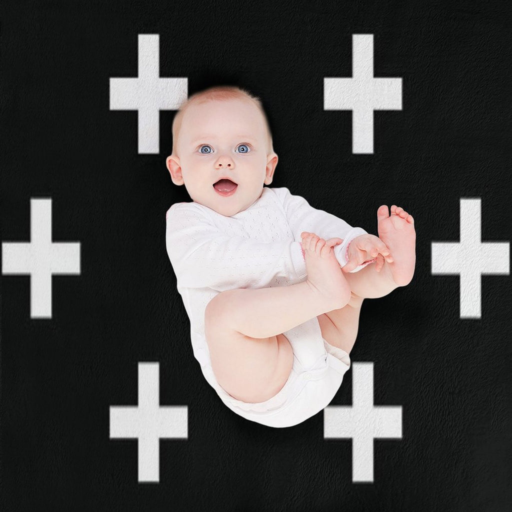Black And White Swiss Cross Pattern Durable Throw Blanket