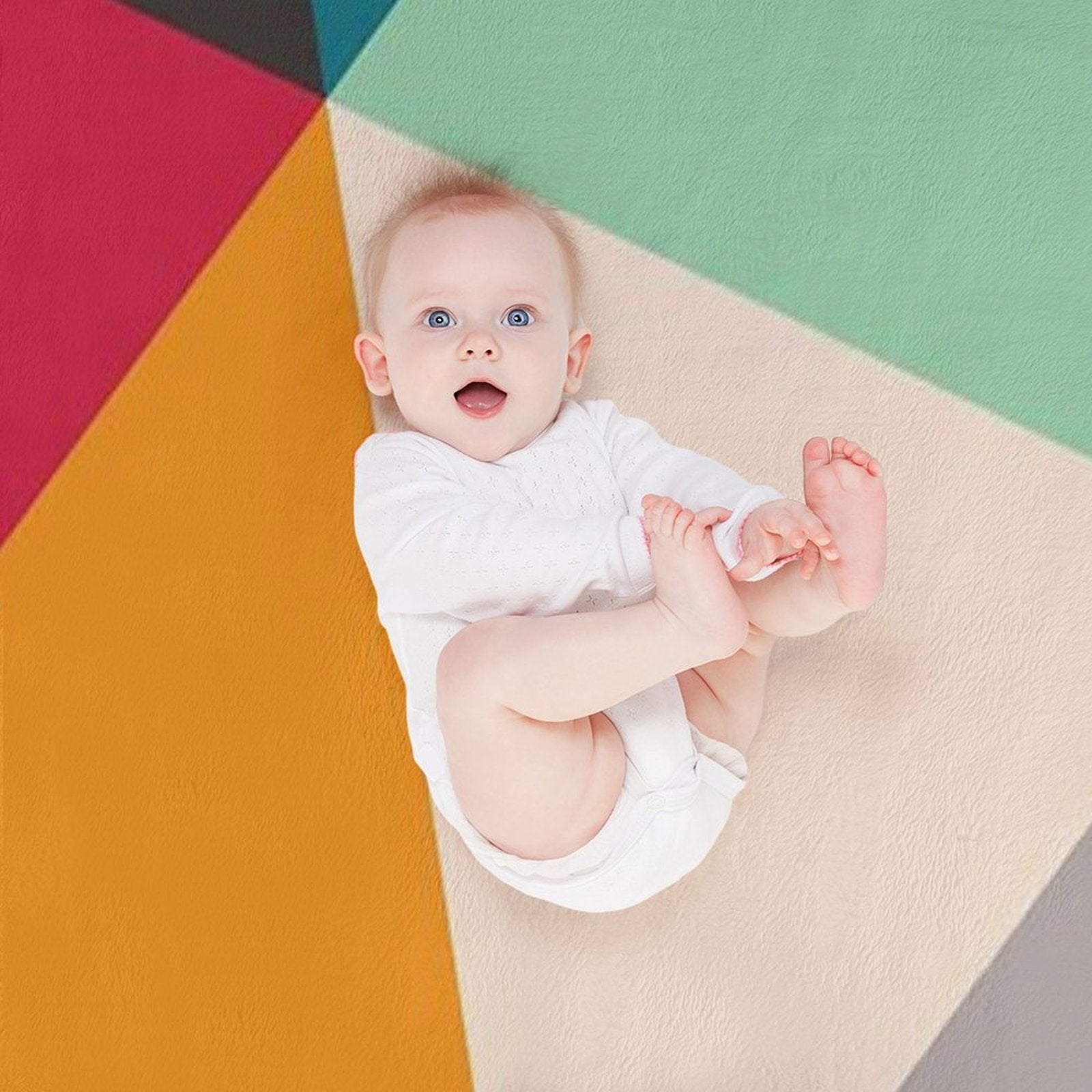 Colourful Geometric Triangles Machine-washable Throw Blanket