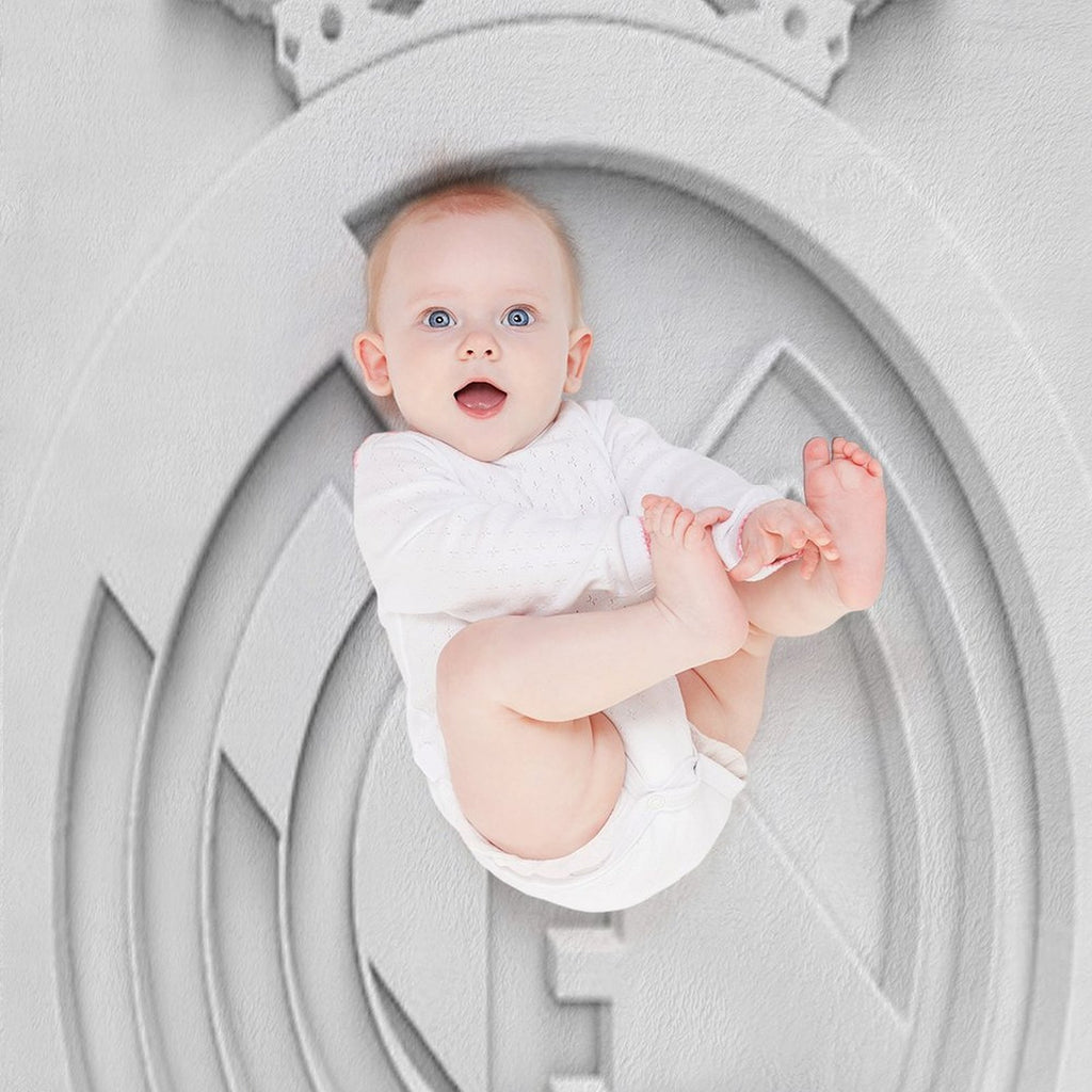 Madrid # Real Logo White Plush Throw Blanket