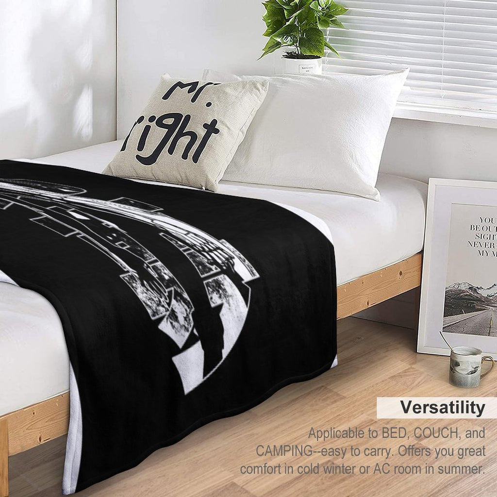 Ganmu Sustainable Throw Blanket