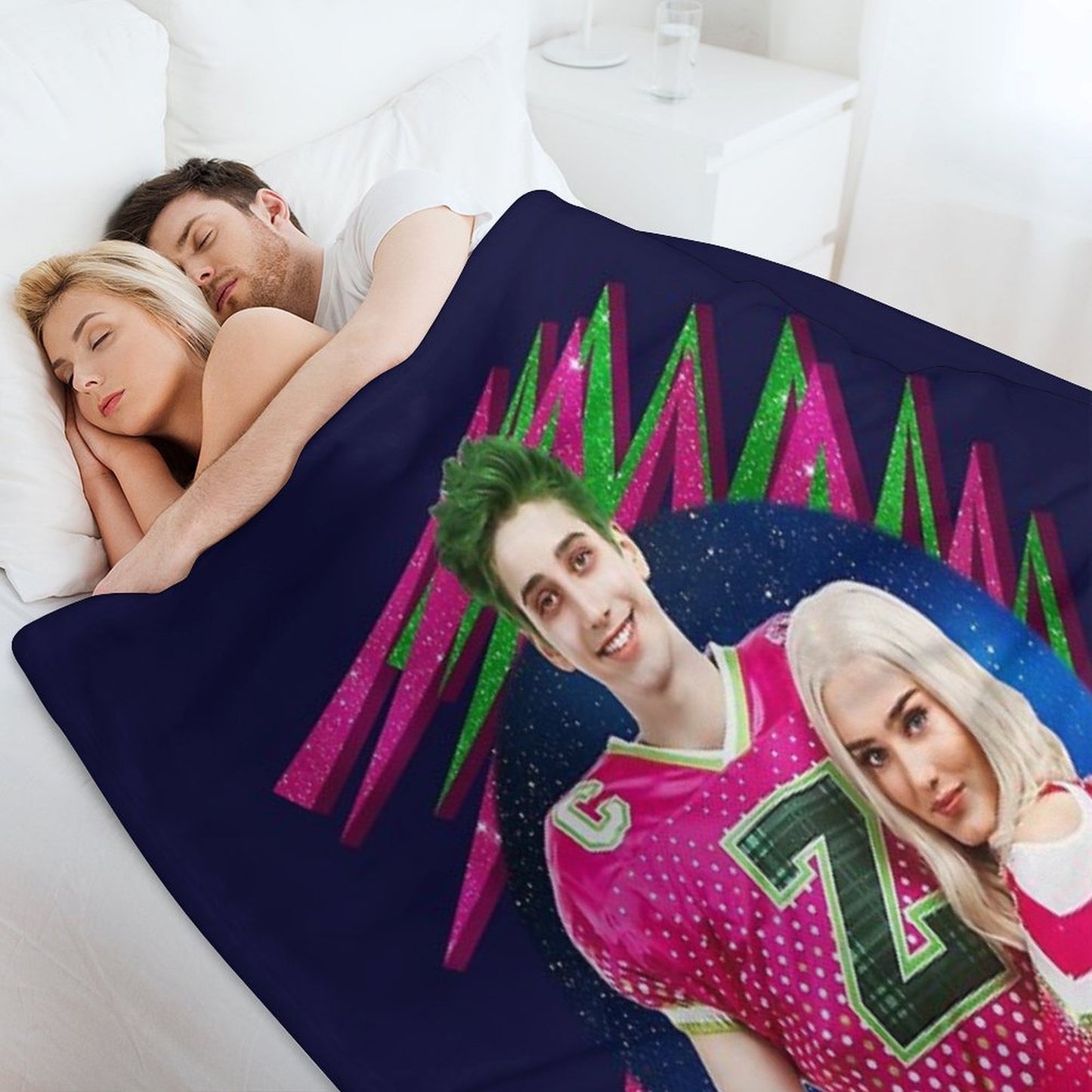 Zombies 3 - Zed And Addison Machine-washable Throw Blanket