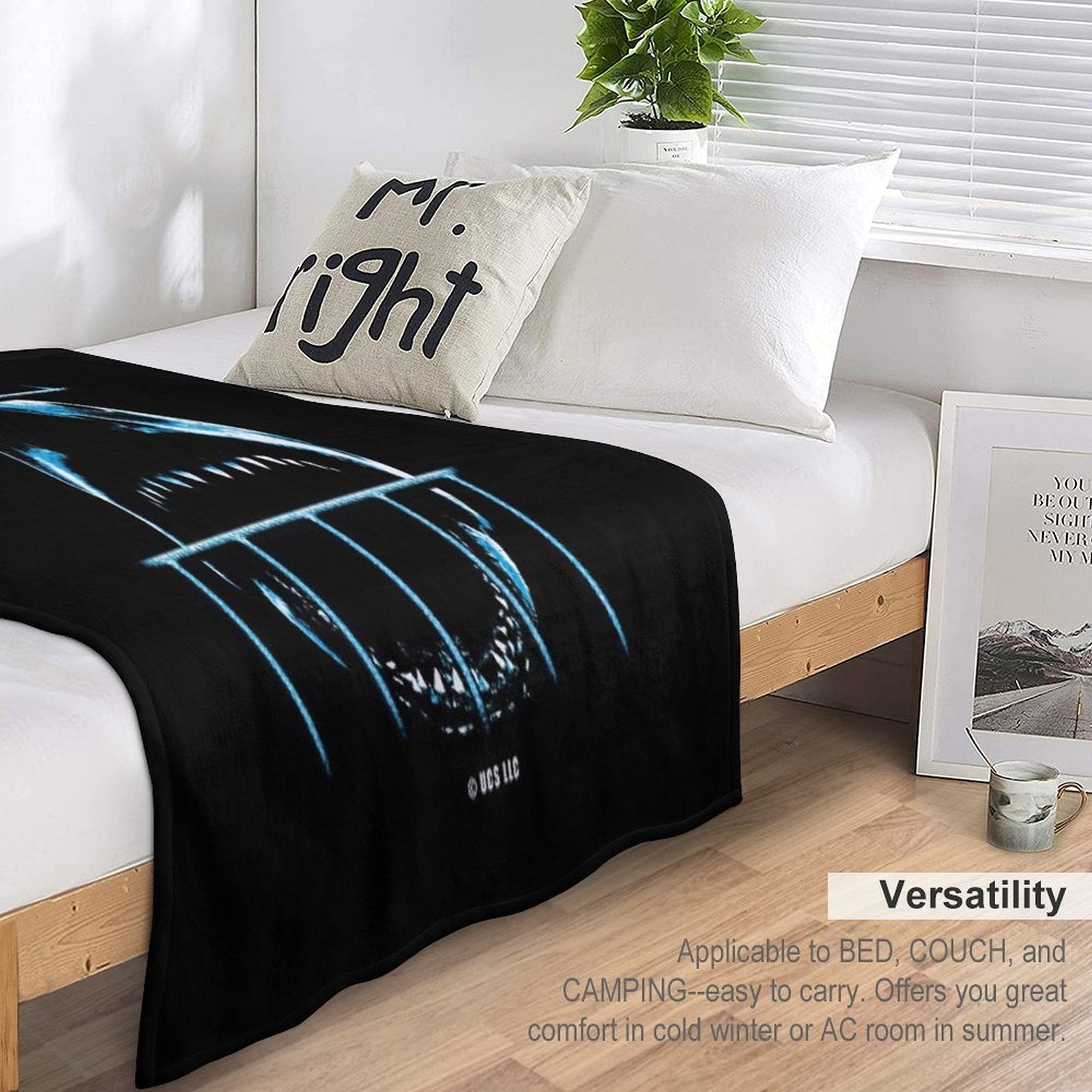 JAWS The Movie Velvety-soft Throw Blanket