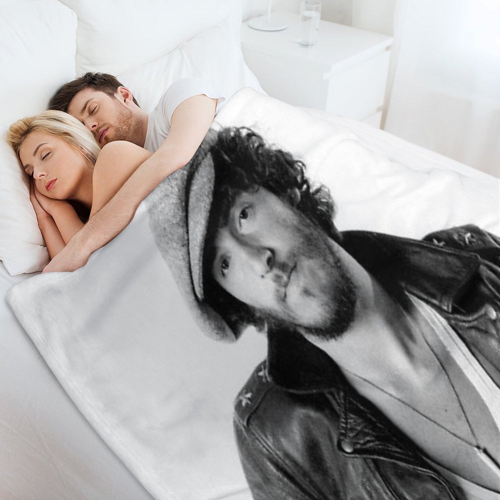 Brucespringsteen Alay Cute Wrinkle-free Throw Blanket