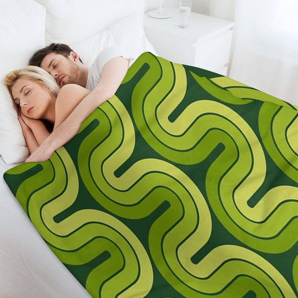 Retro Geometric Gradated Design Avocado Green Wrinkle-free Throw Blanket