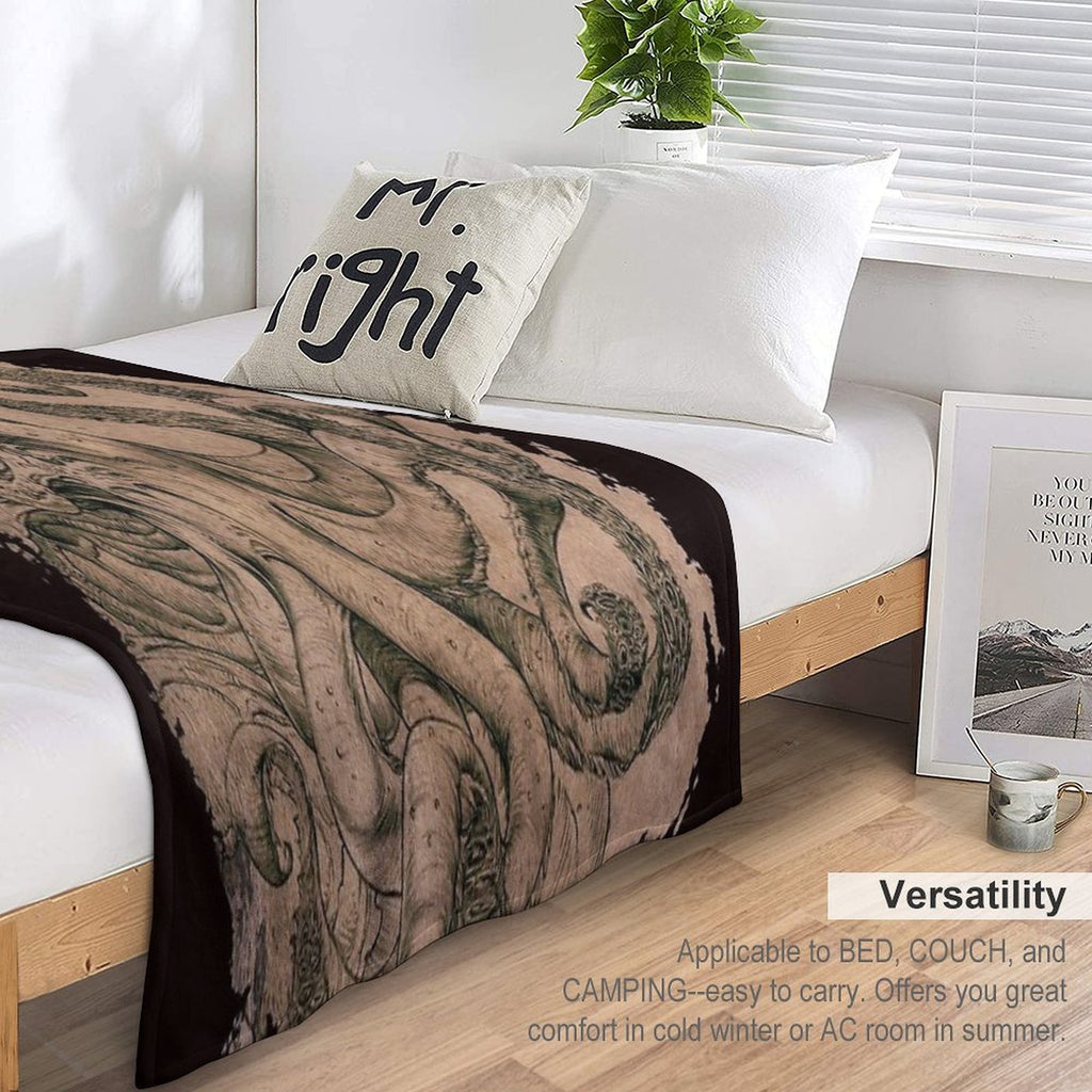 Cthulhu The Ancient Quick-dry Throw Blanket