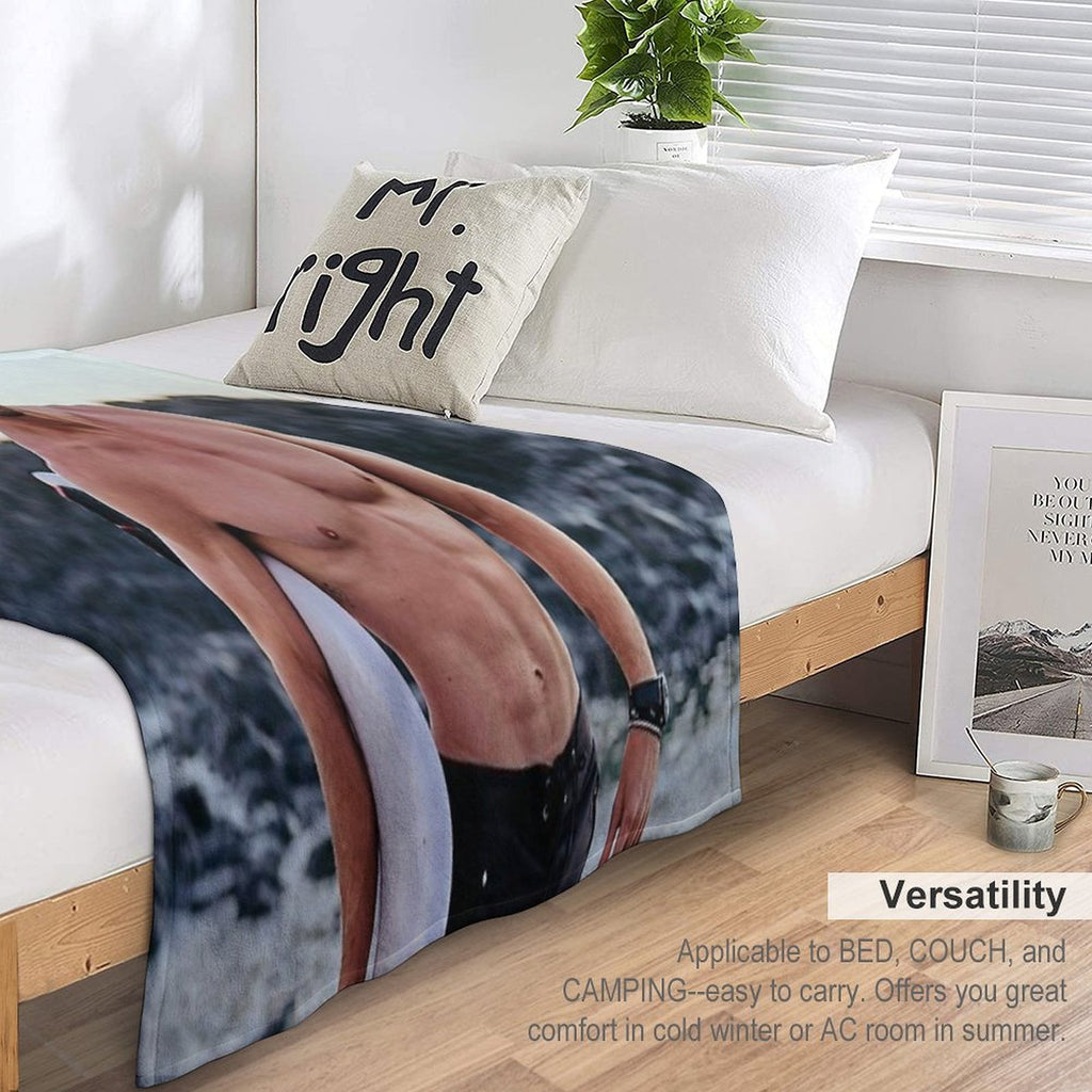 Chris Hemsworth Compact Throw Blanket