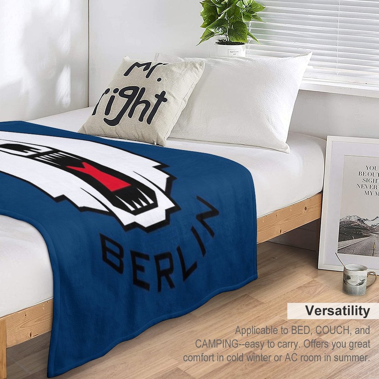 Eisbären Berlin Versatility Throw Blanket