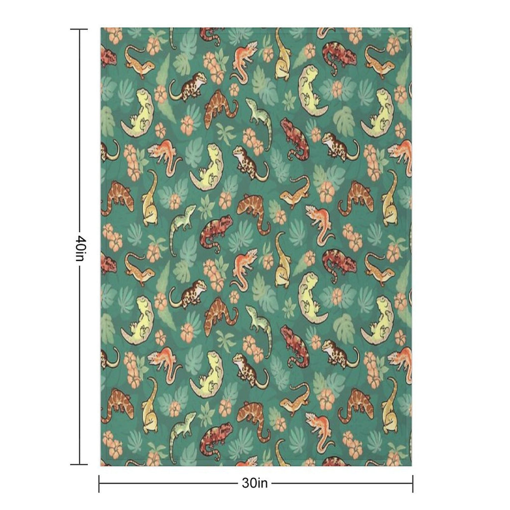 Gecko Family in Green Durable Throw Blanket