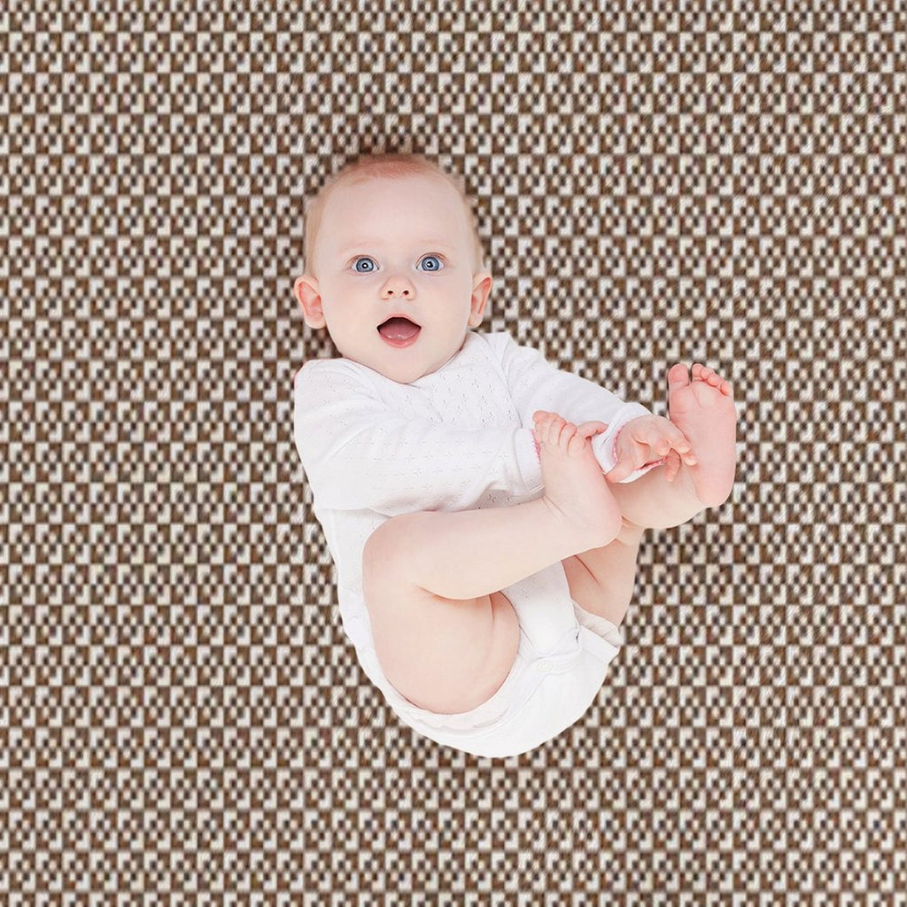 Tiled Pattern - Brown All-season Throw Blanket