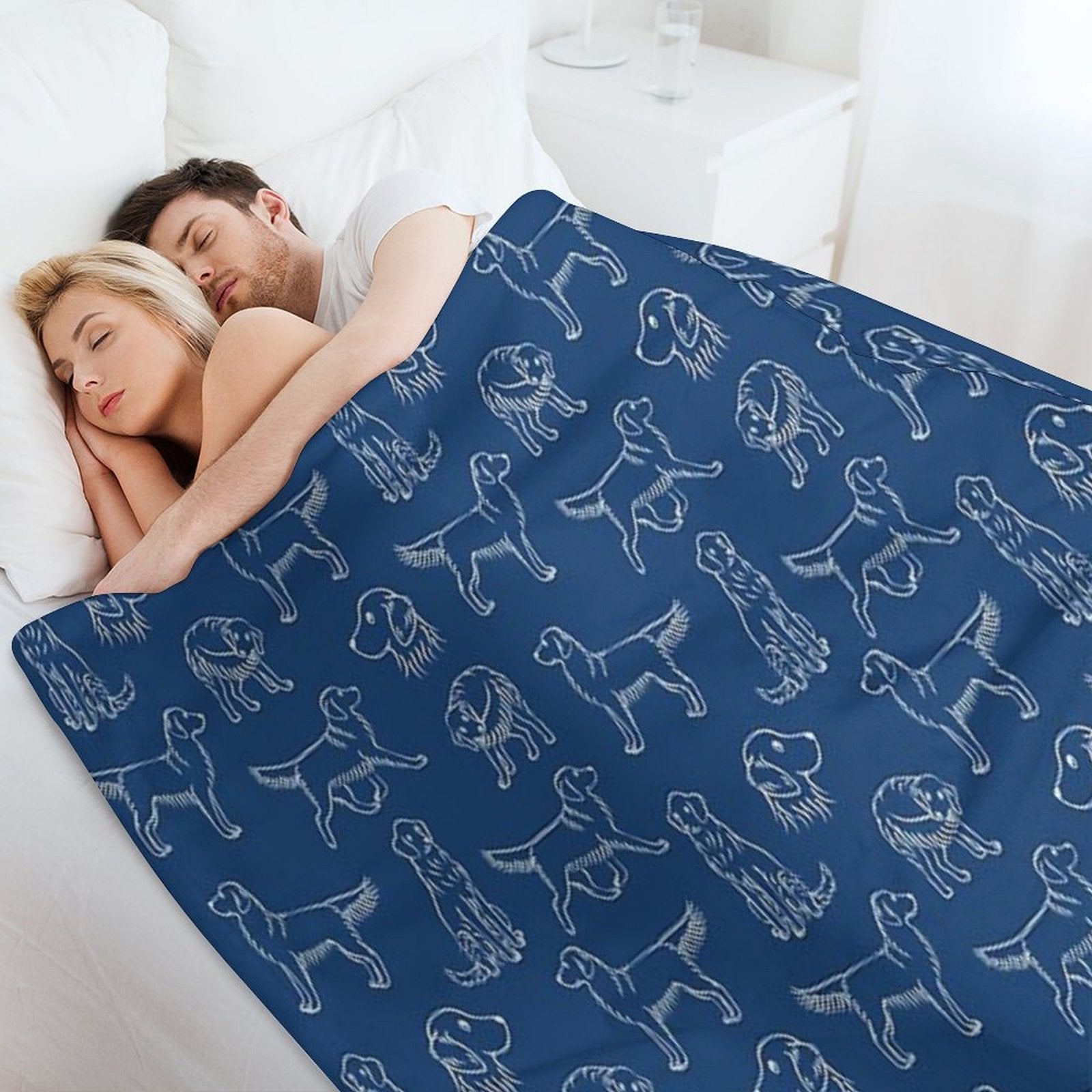 Golden Retriever Pattern (Navy And White) Gift-ready Throw Blanket