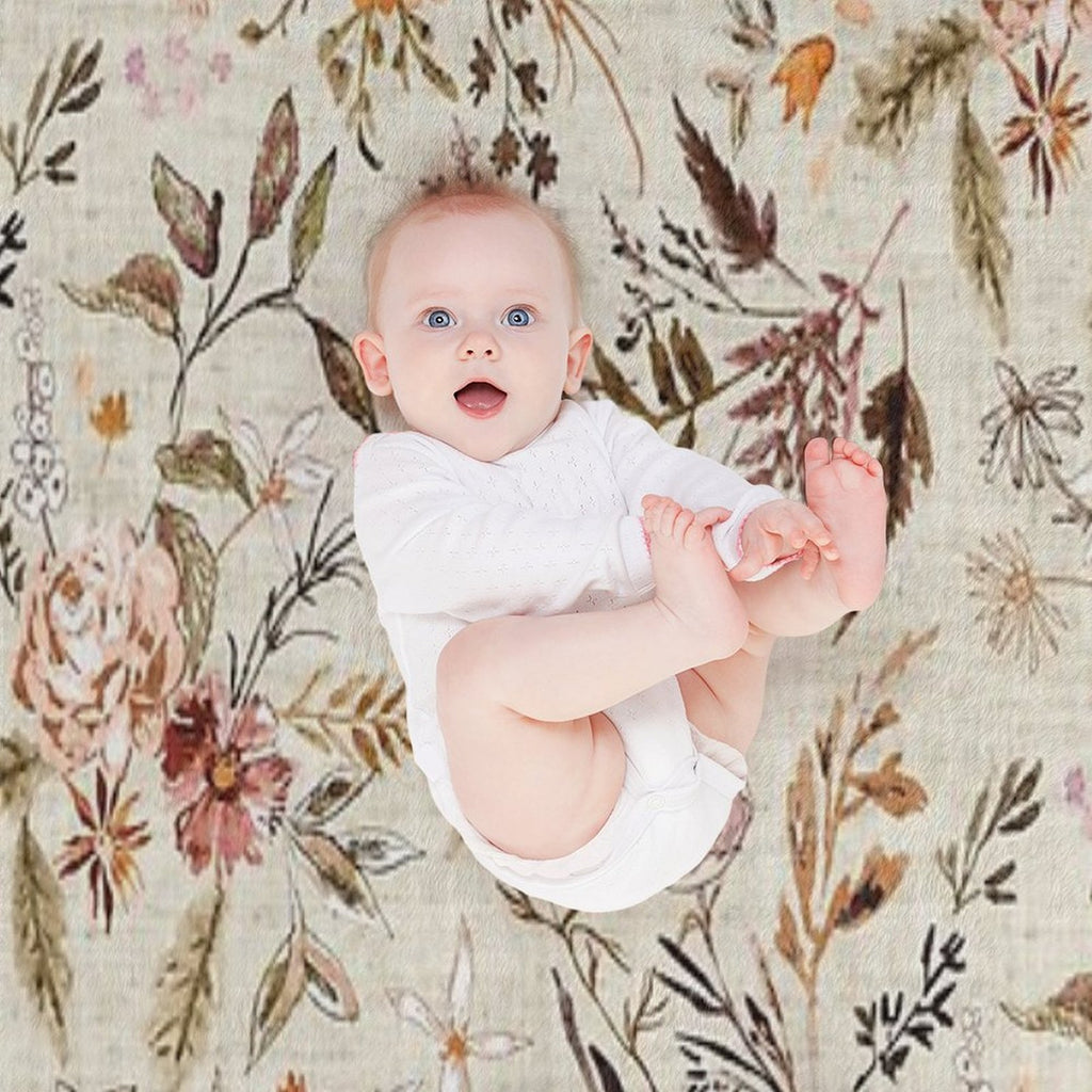 Delilah (autumn) Lightweight Throw Blanket