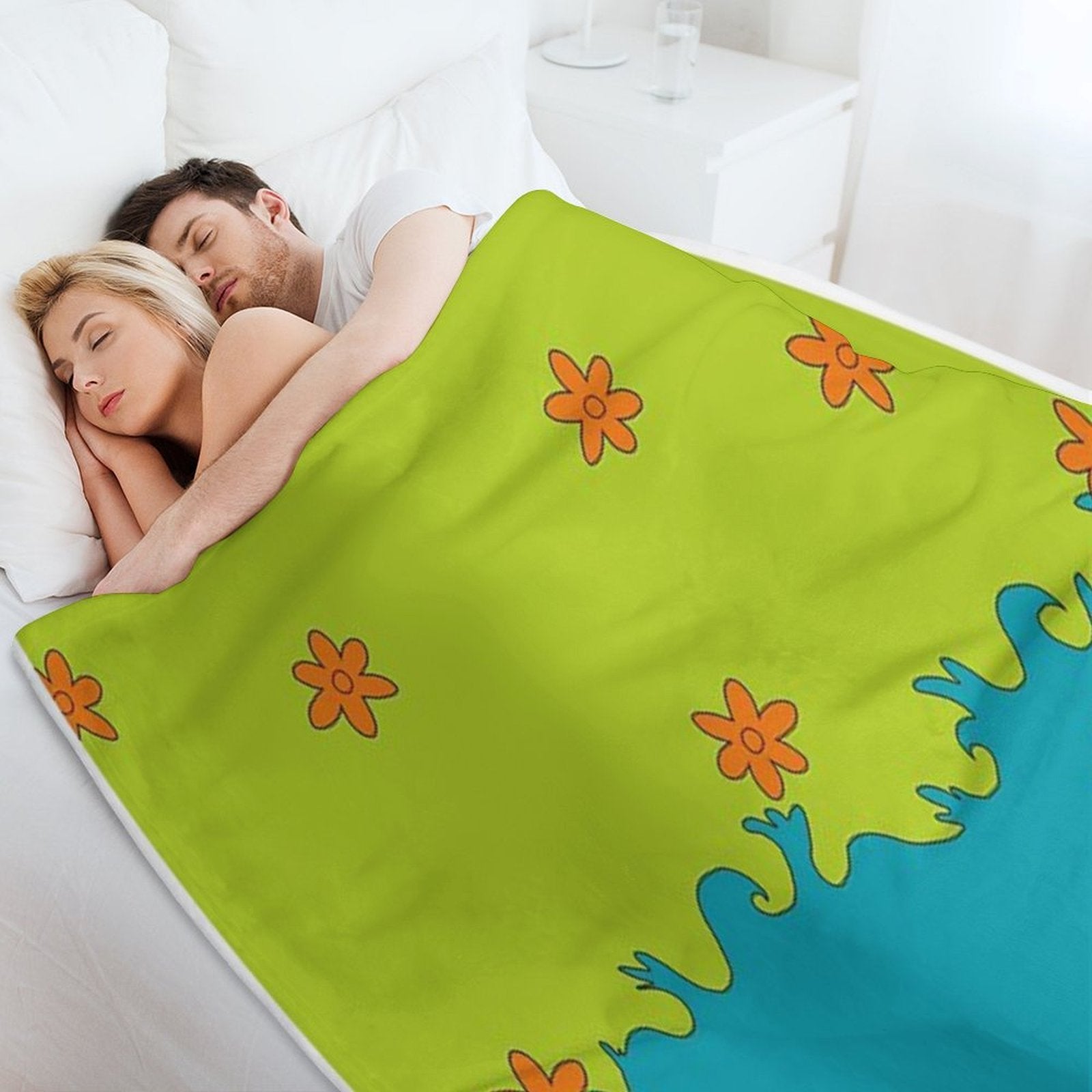 Mystery Pattern Wrinkle-free Throw Blanket