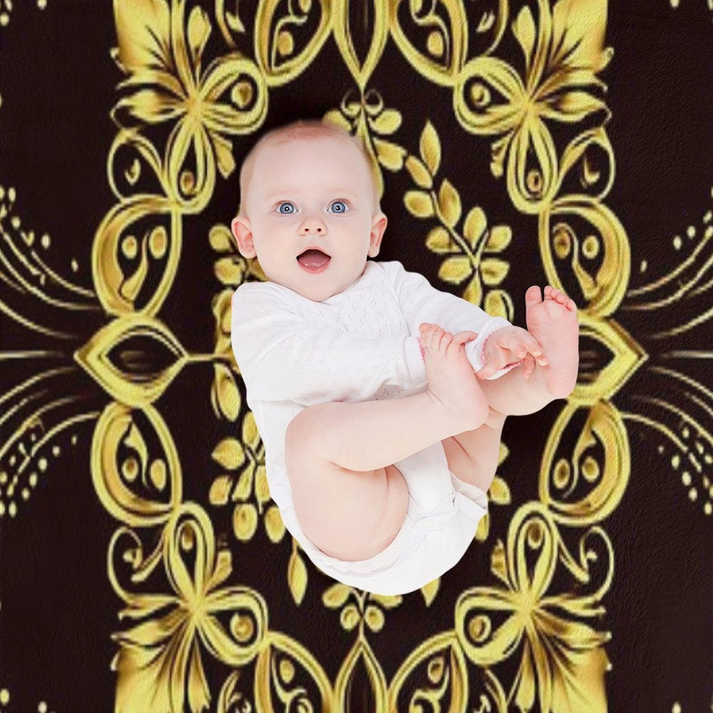 Royal Pattern Wrinkle-free Throw Blanket