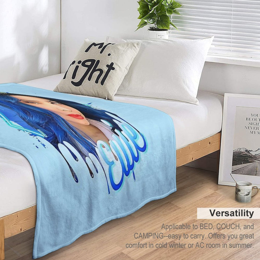 Evie Queen - Descendants 3 Velvety-soft Throw Blanket