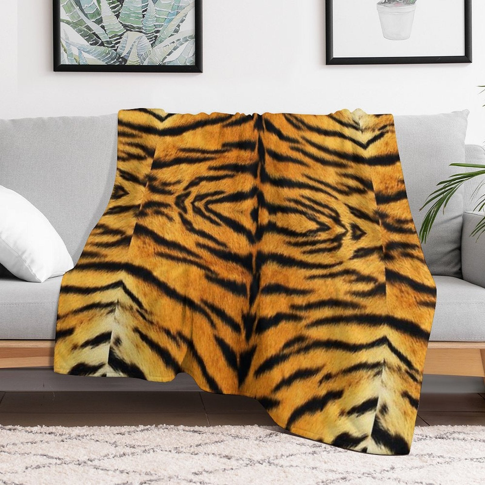 Tiger Print Wrinkle-free Throw Blanket