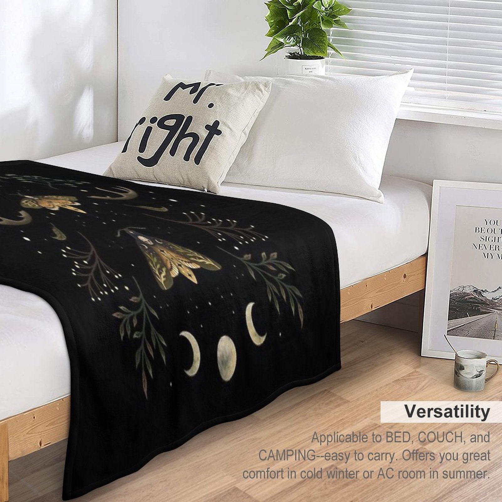 Death Head Moths Night Quick-dry Throw Blanket