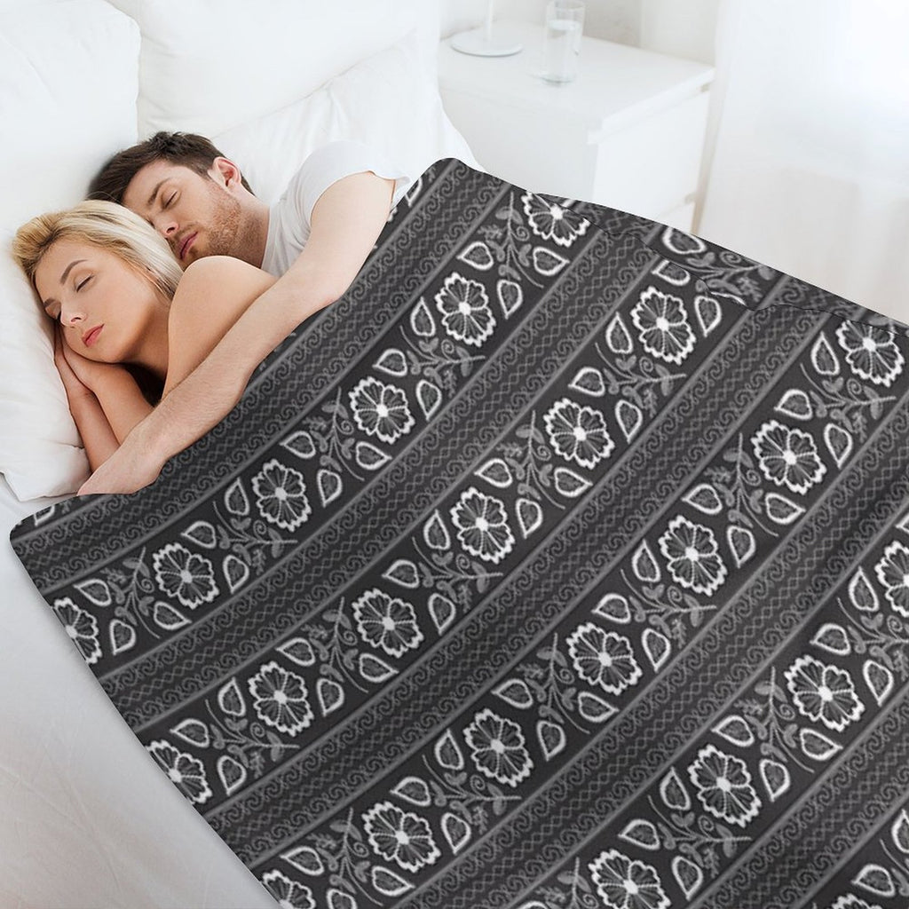 RENDA All-season Throw Blanket
