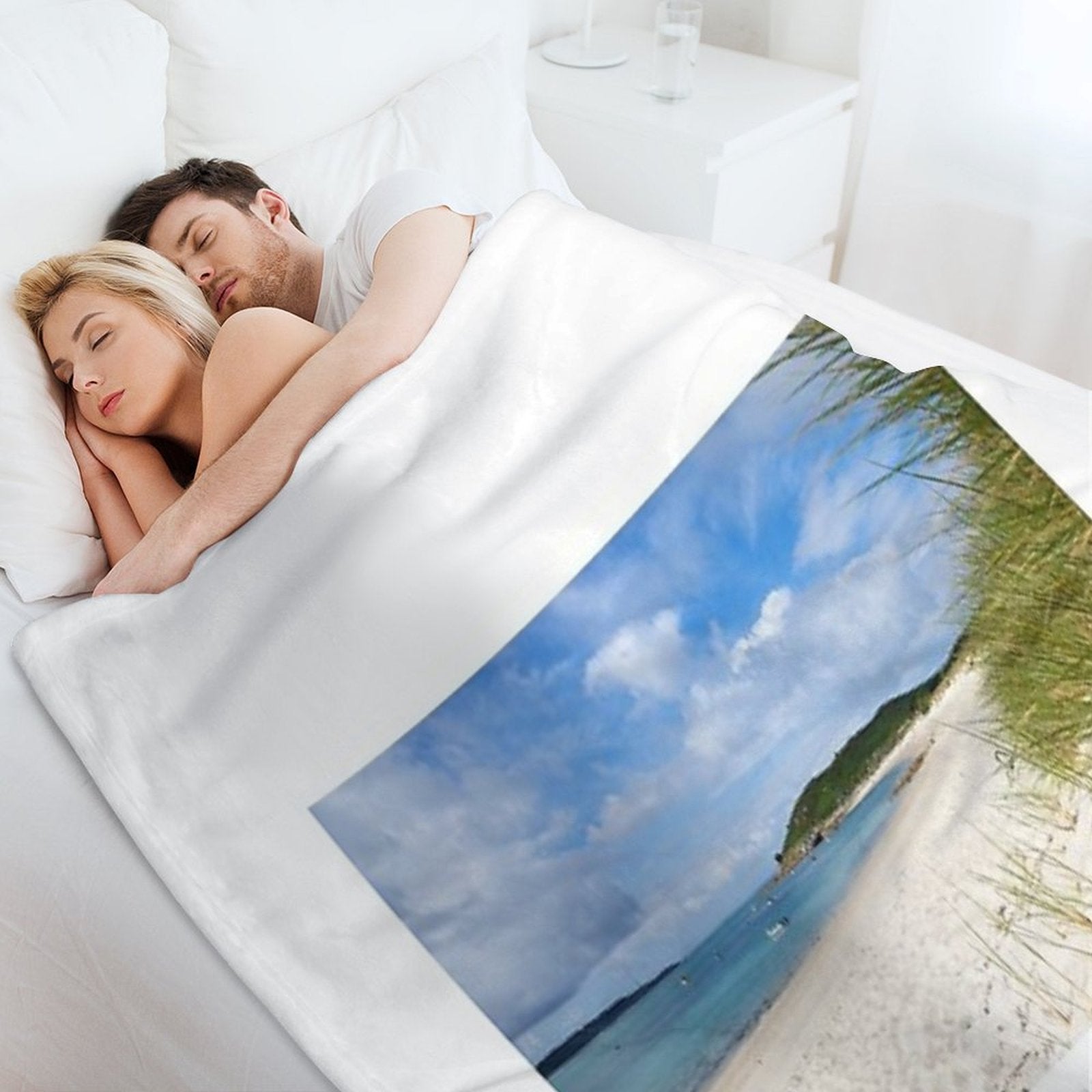 St Martin's Travel-friendly Throw Blanket