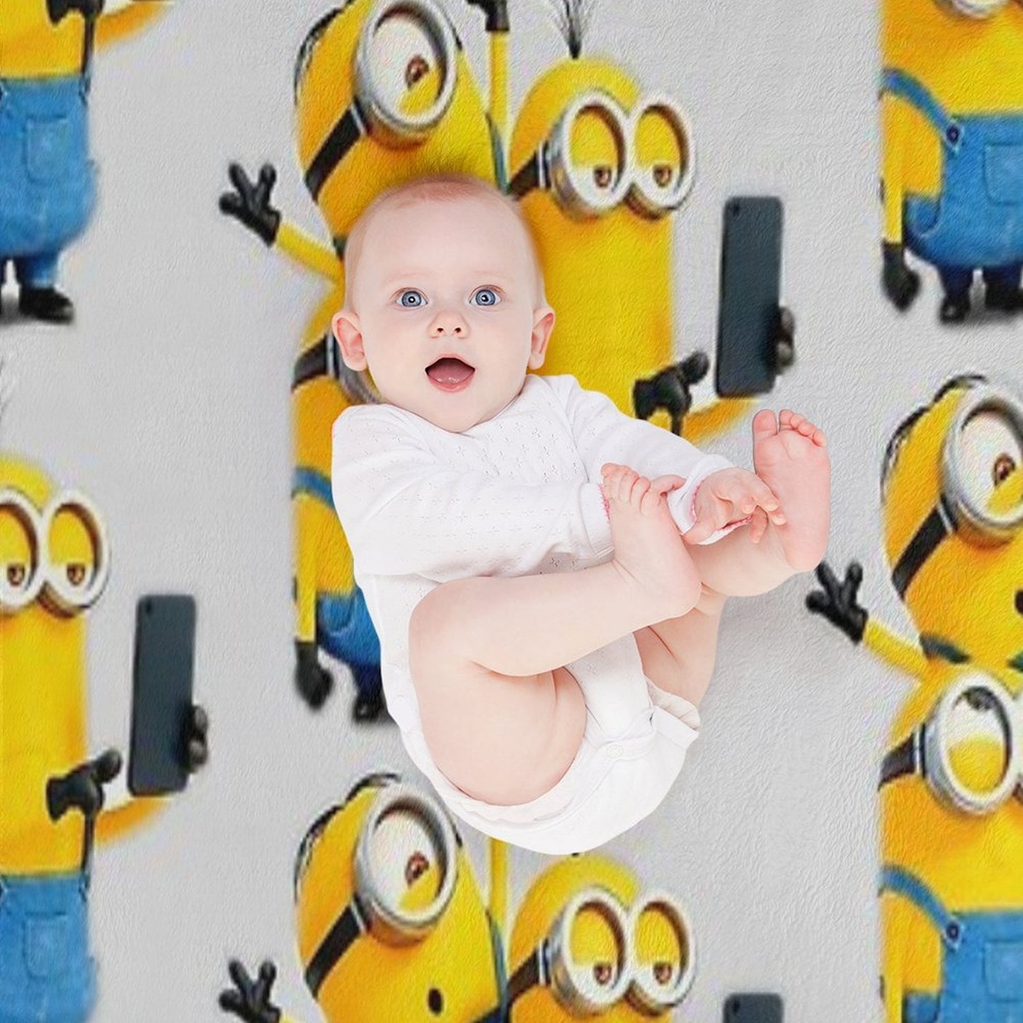 Minion Compact Throw Blanket