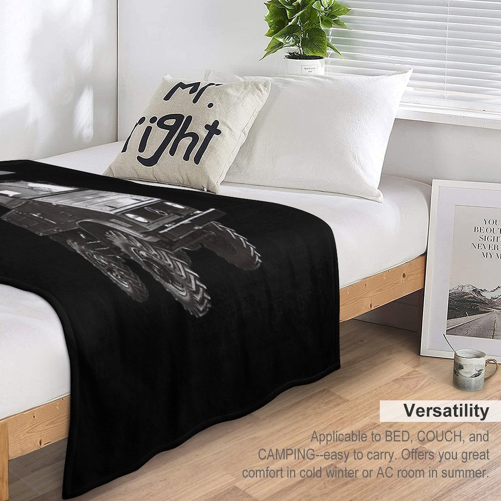UNIMOG Oldschool (on Black) Comfort Throw Blanket