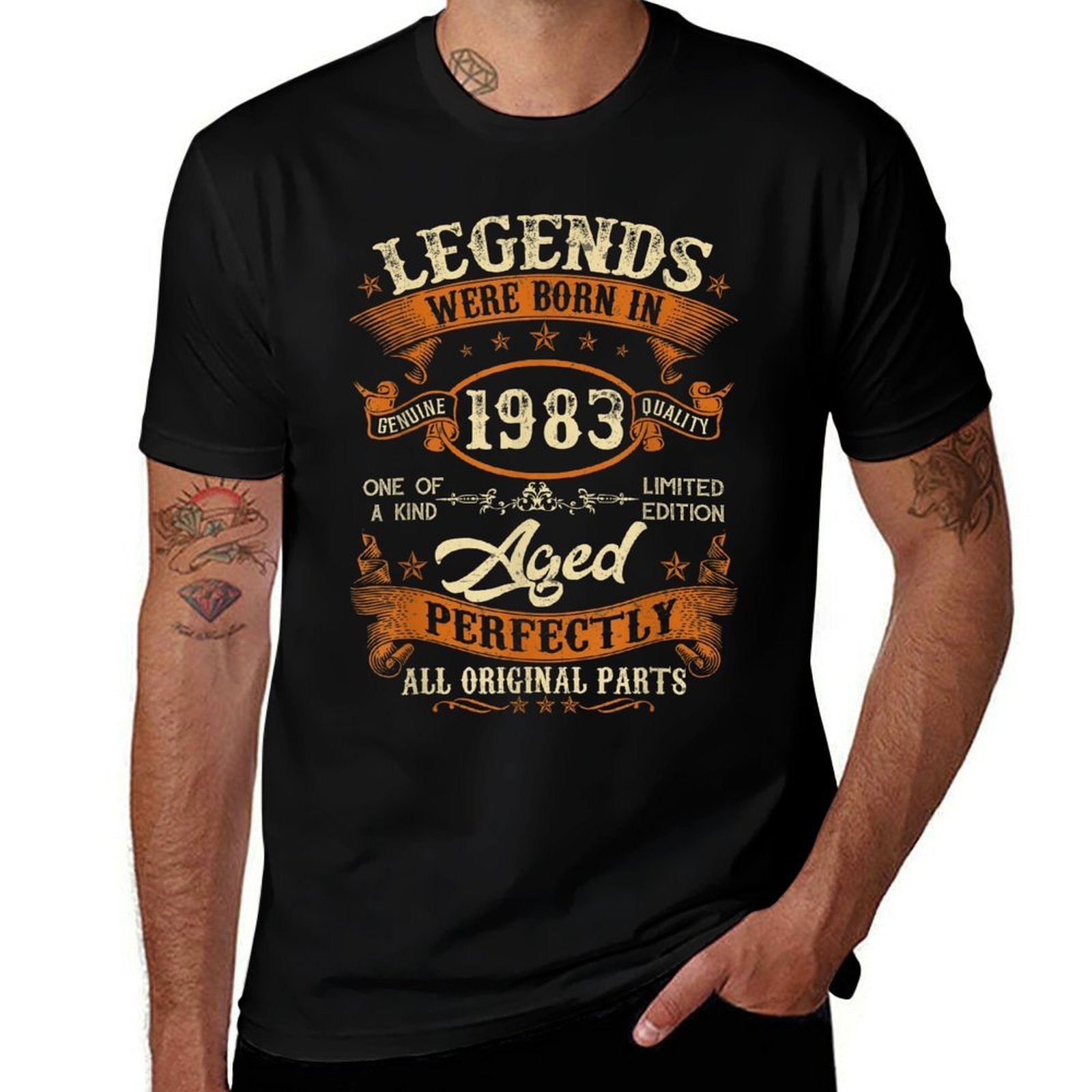40th Birthday Vintage Born In 1983 40 Years Old Gifts Men  Rolled Sleeves T-Shirt