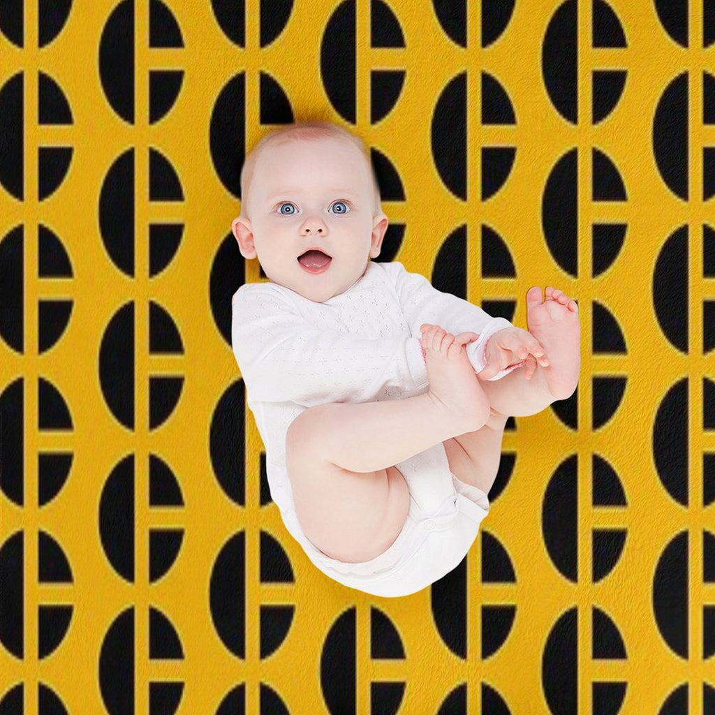 Caterpillar Logo - C Quick-dry Throw Blanket