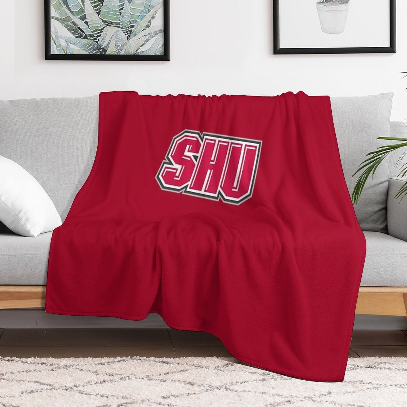 SHU Pioneers Logo Machine-washable Throw Blanket