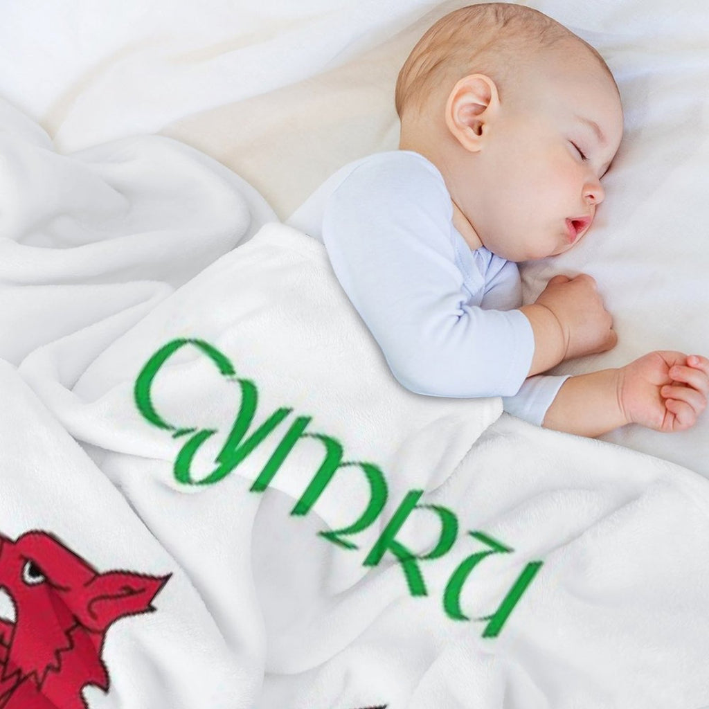 Cymru  Wales - The Welsh Dragon Flag Wrinkle-free Throw Blanket