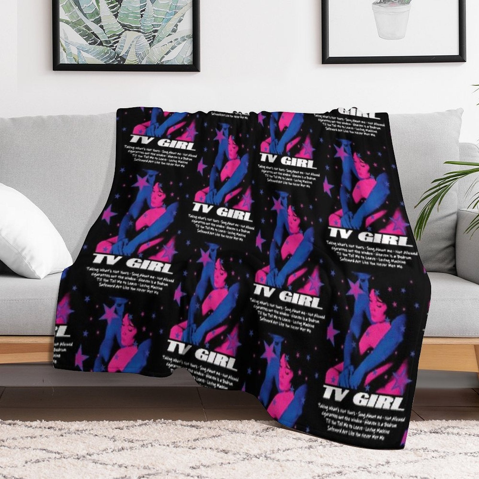 TV Girl Vintage Machine-washable Throw Blanket