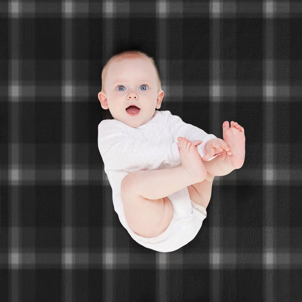 Plaid Black Grey Pattern Wrinkle-free Throw Blanket