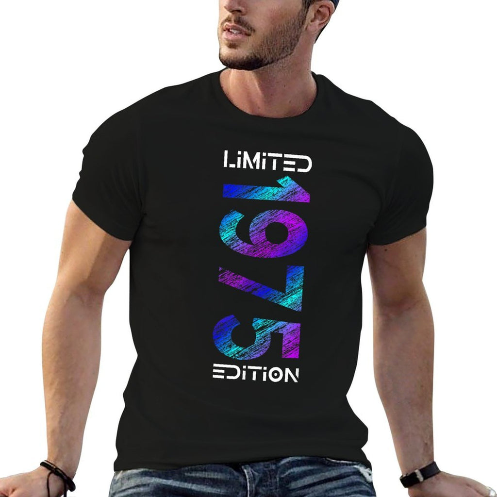 Limited Edition 1975 Man Woman 50th Birthday  Tagless Design T-Shirt