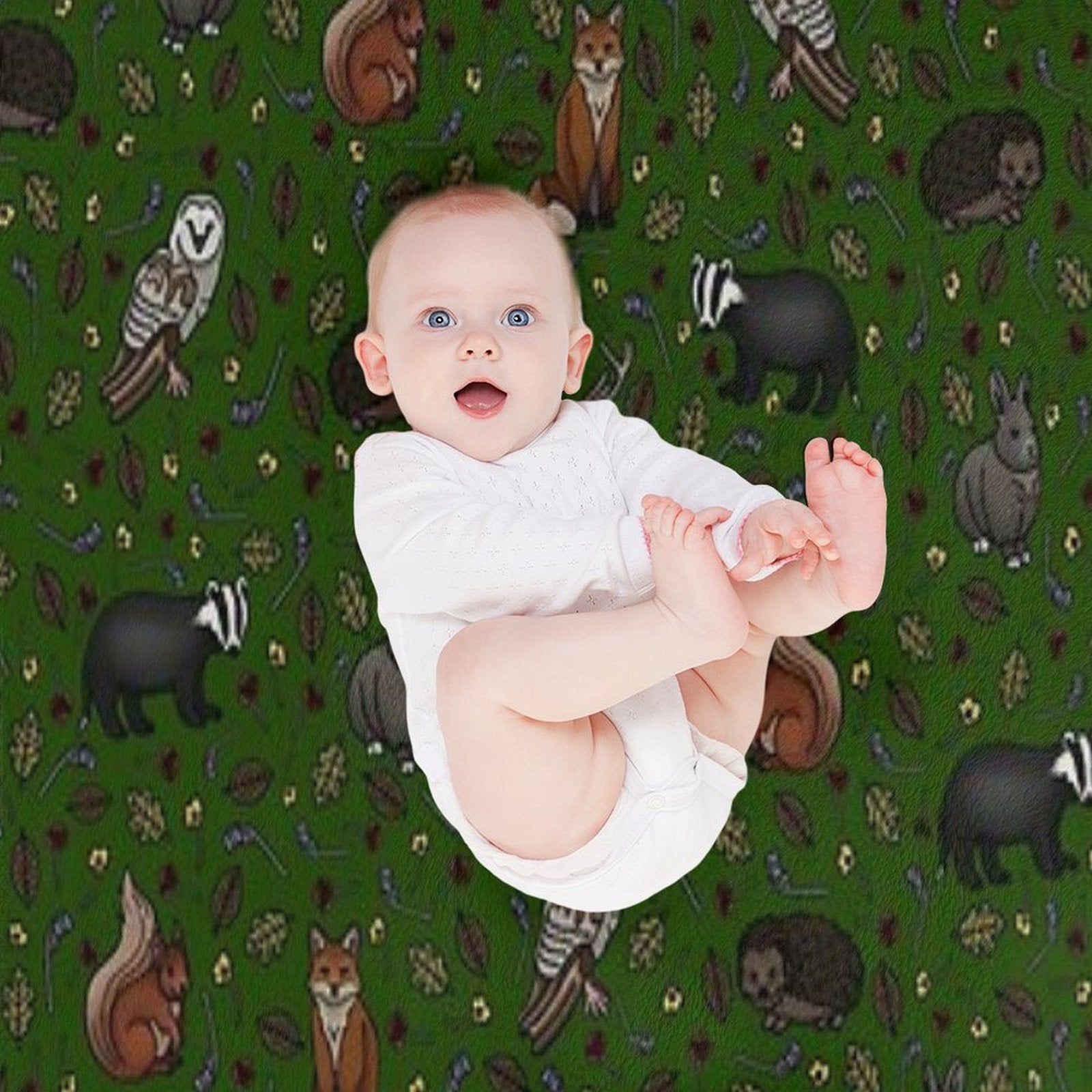 British Woodland Animals, Forest Green Wrinkle-free Throw Blanket