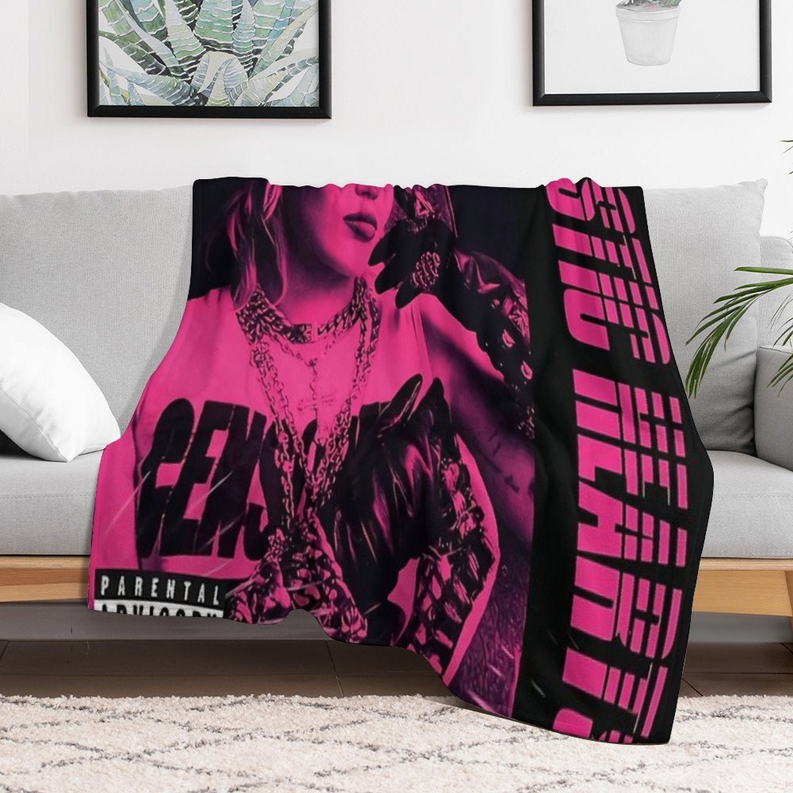 Singer Miley Plastic Heart Vintage Quick-dry Throw Blanket