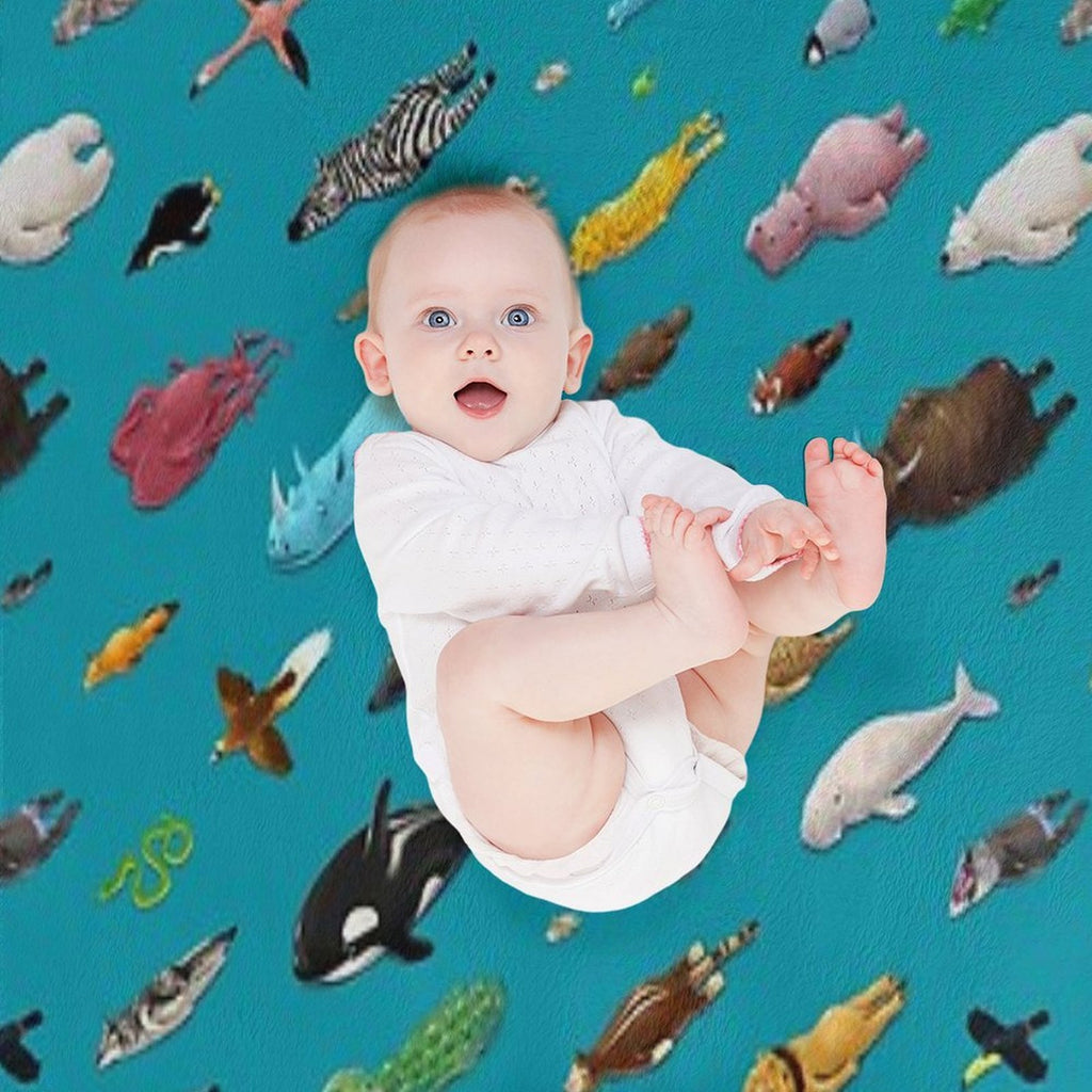 Sleeping Animals Machine-washable Throw Blanket