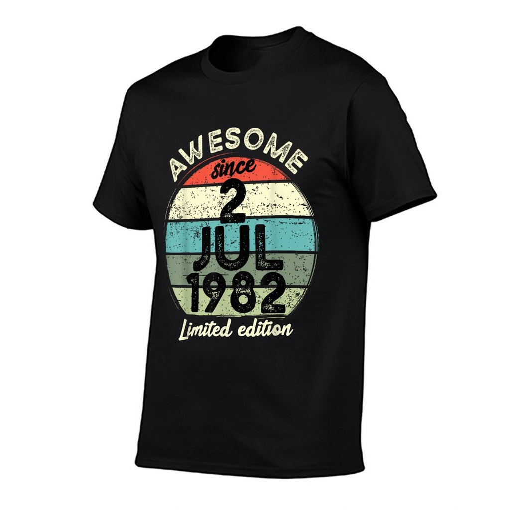40 Year Old Birthday 2 July 1982 40th Birthday Comfortable T-Shirt