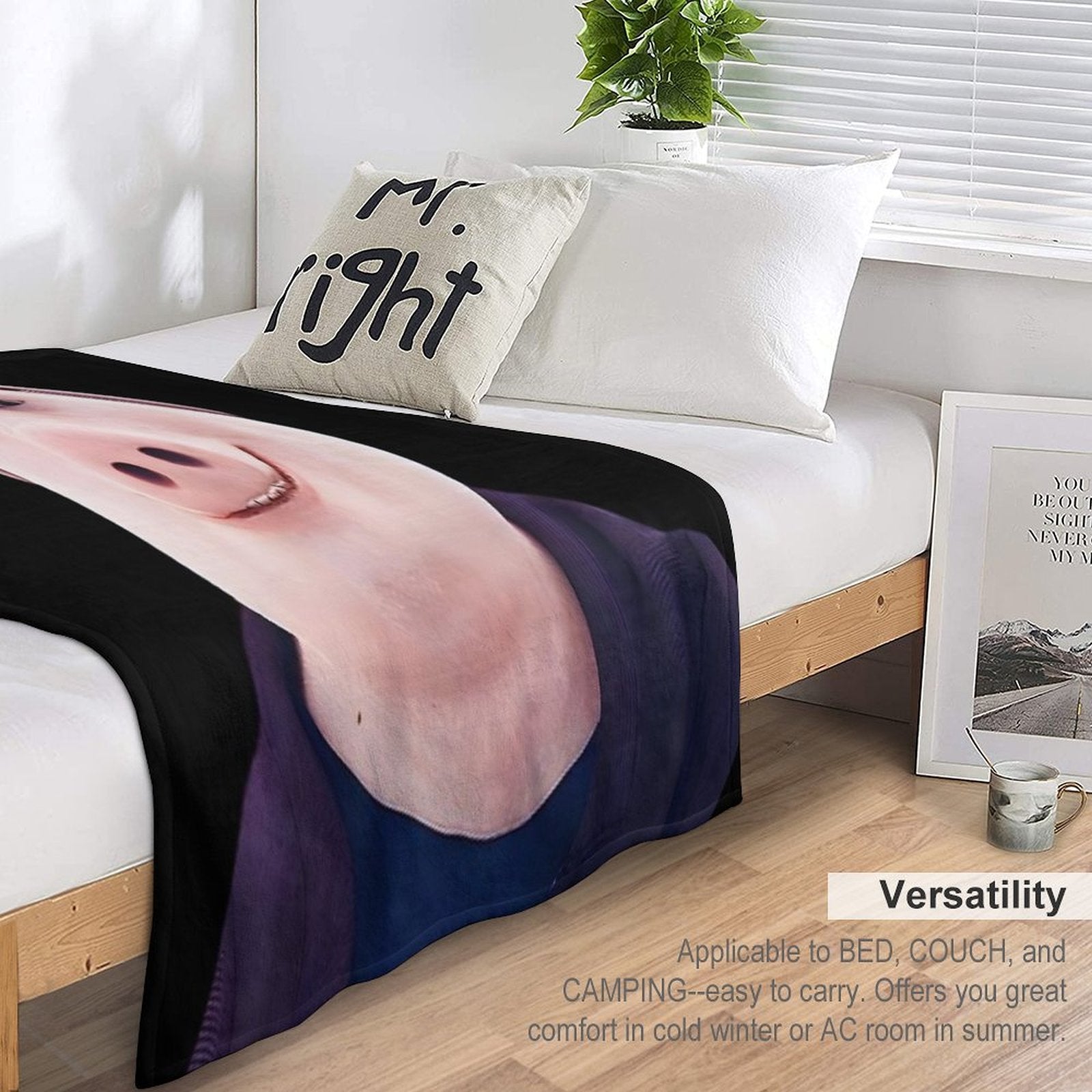 John Pork Smiling Wrinkle-free Throw Blanket