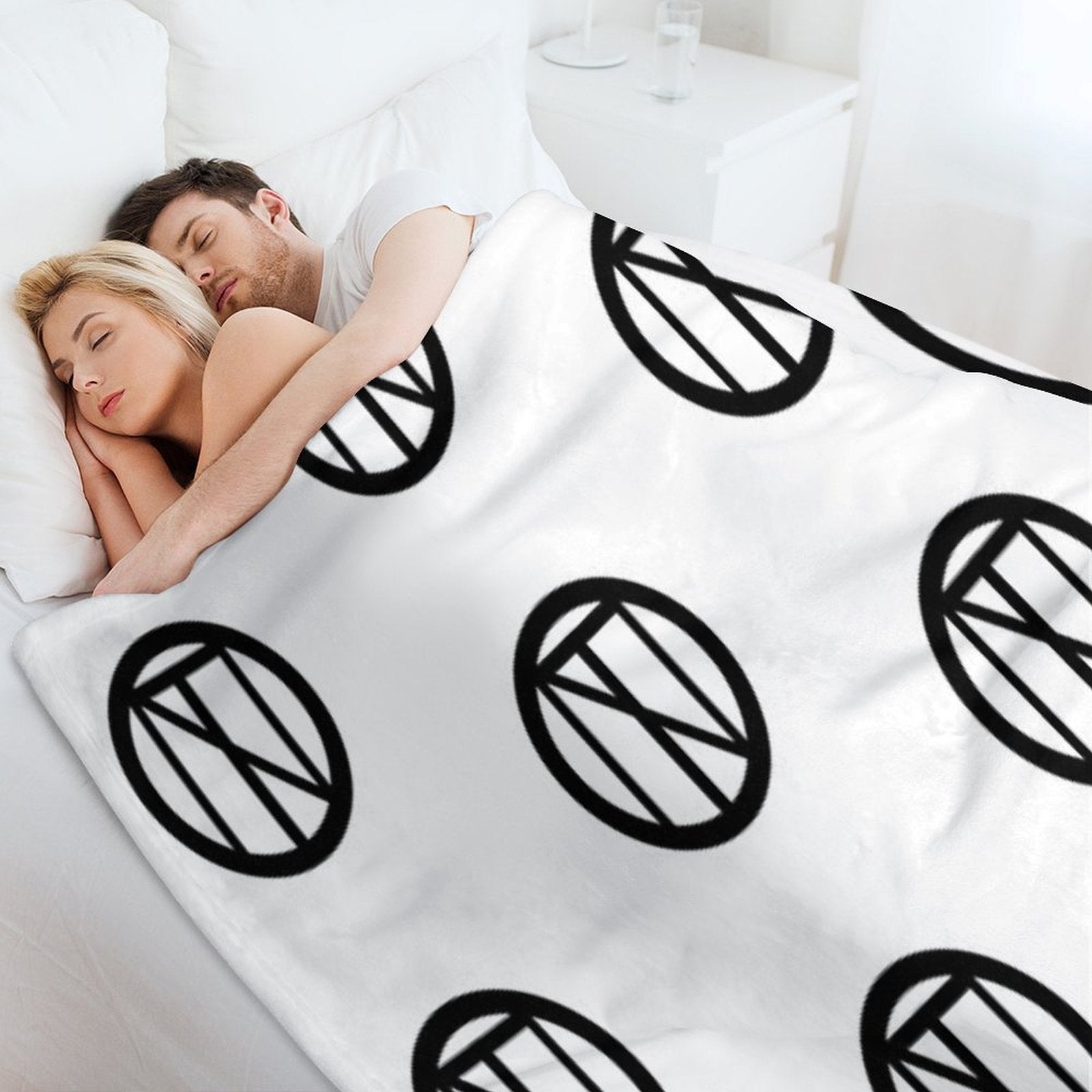NeoTech Logo - Black Easy Care Throw Blanket