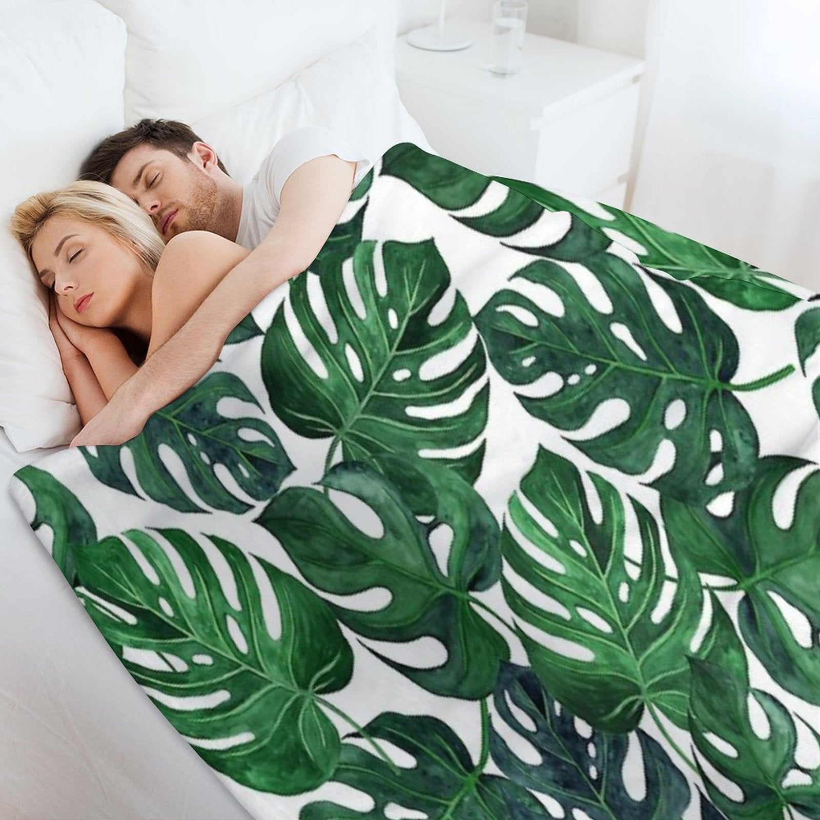 Tropical Monstera Leaves - Dark Emerald Green Machine-washable Throw Blanket