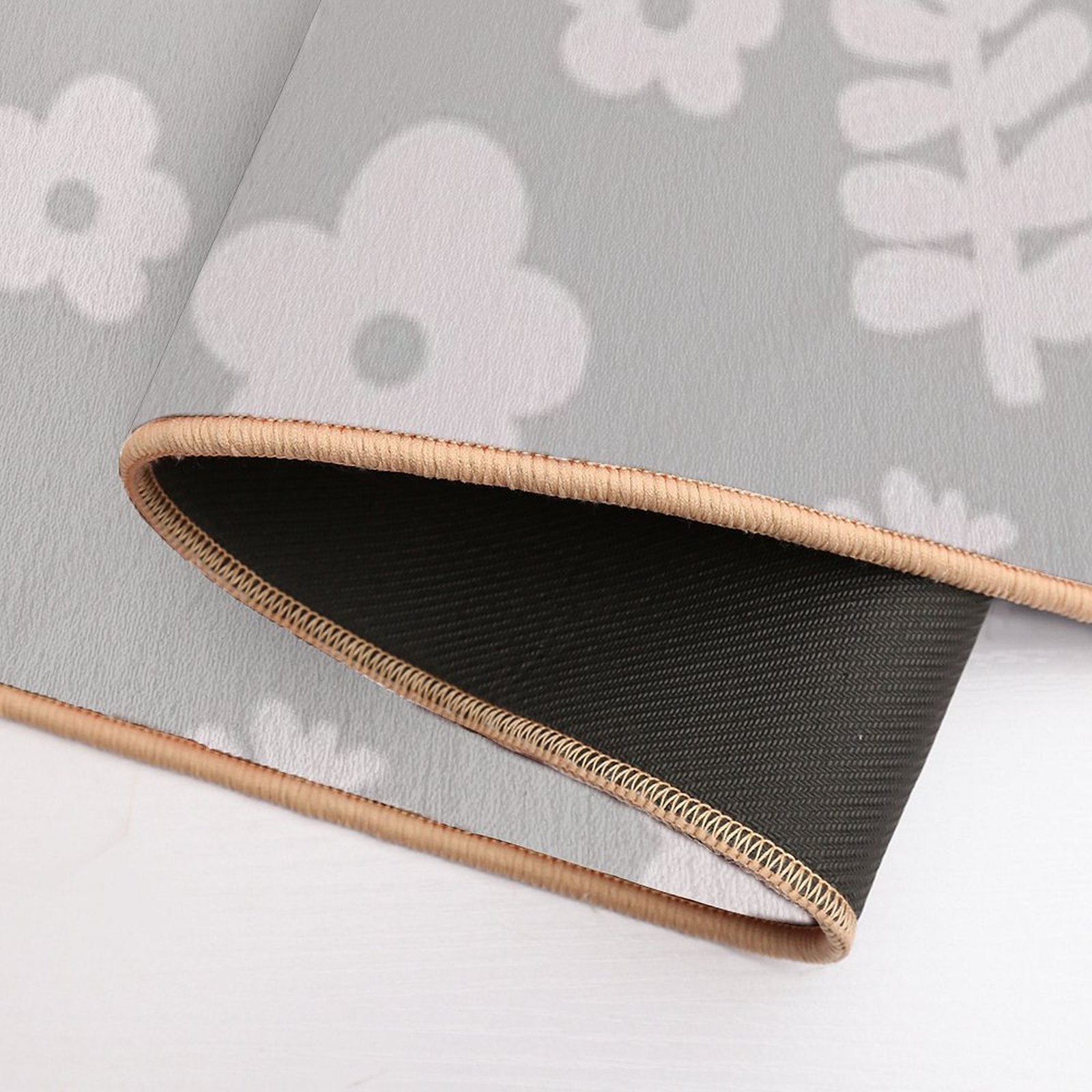 Mid Century Modern Flowers & Leaves, Cute Retro Pattern, Taupe  Slip-Resistant Bath Mat
